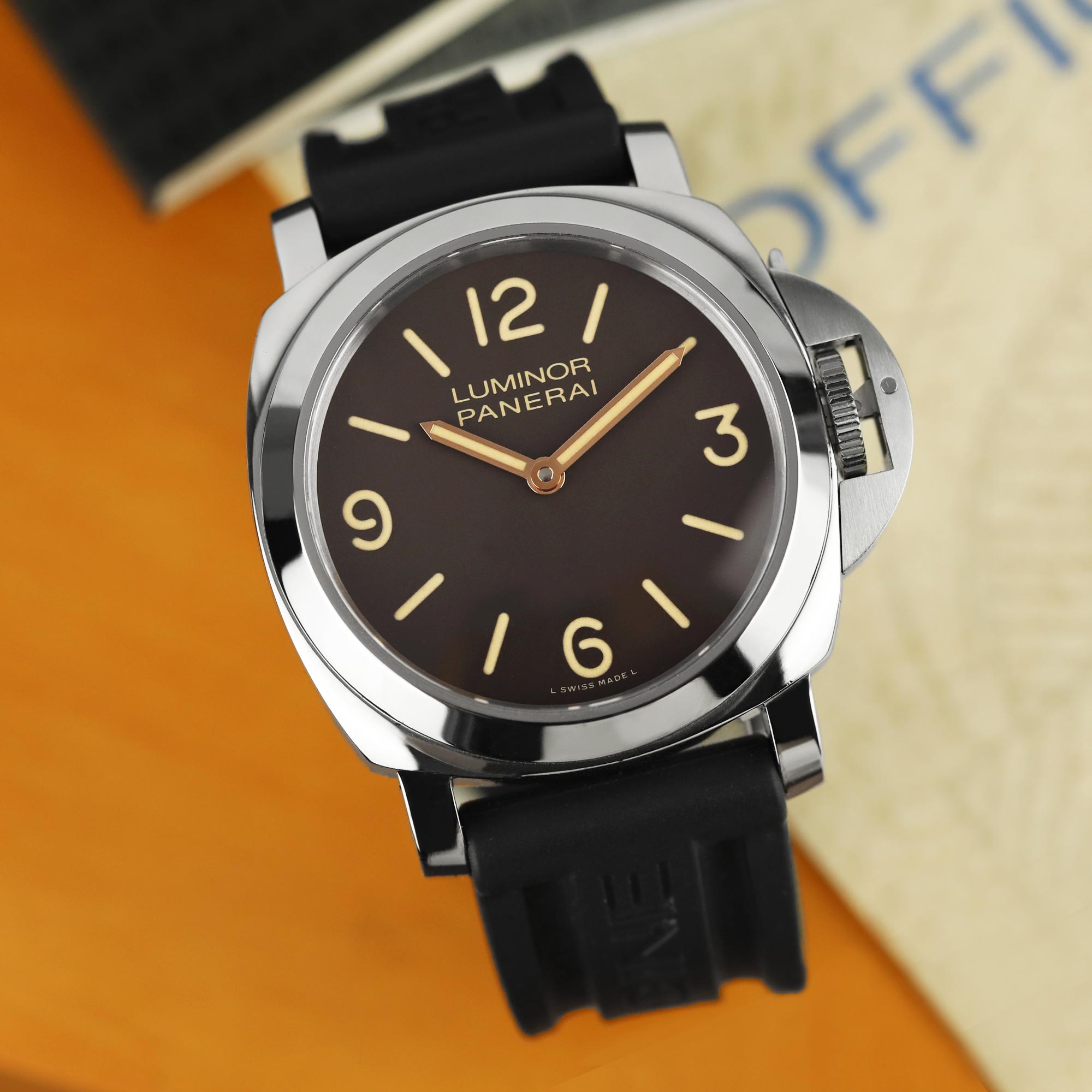 Panerai Luminor Base PAM00390 Thumbnail 2