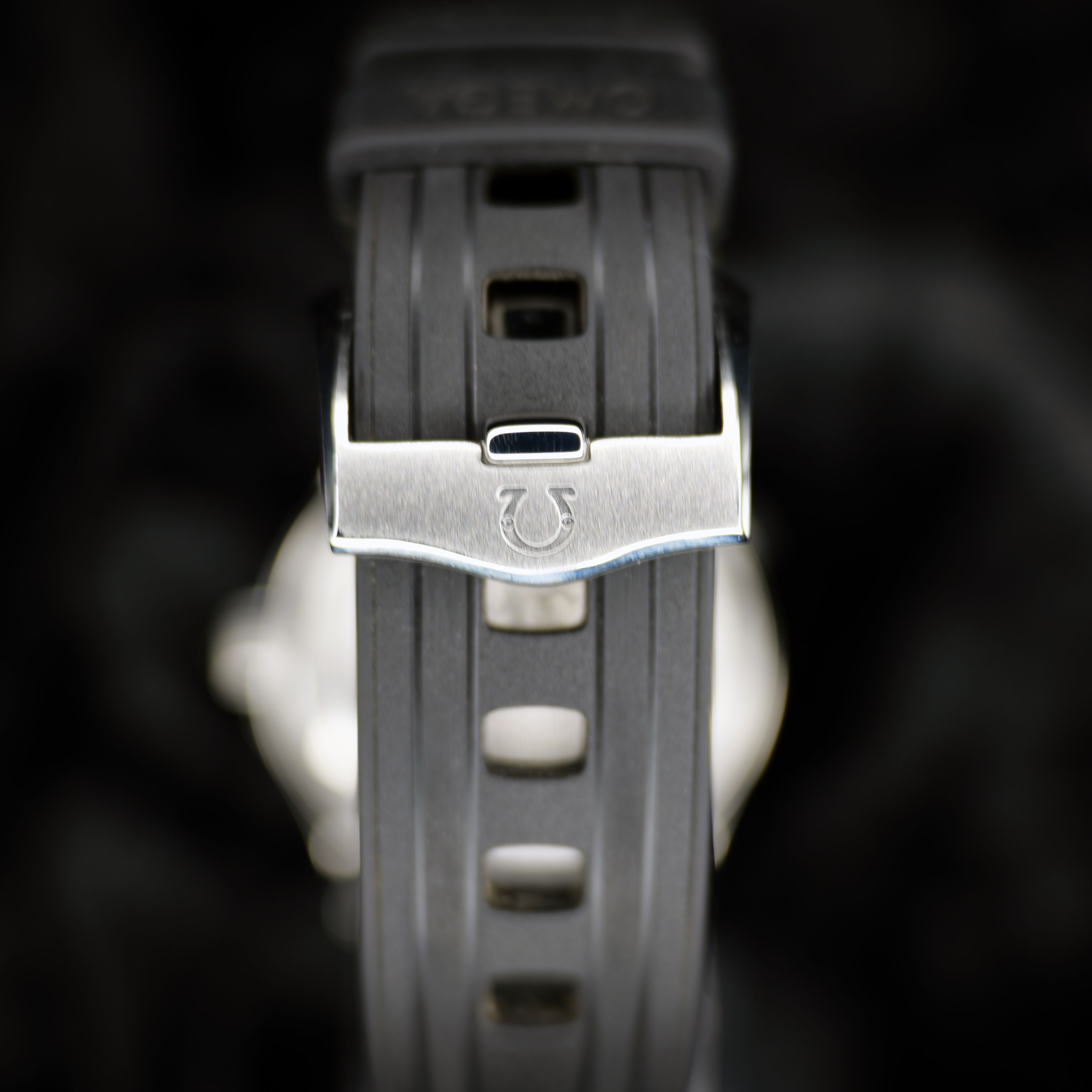 Omega Seamaster Diver 300m 210.22.42.20.01.004 Thumbnail 3