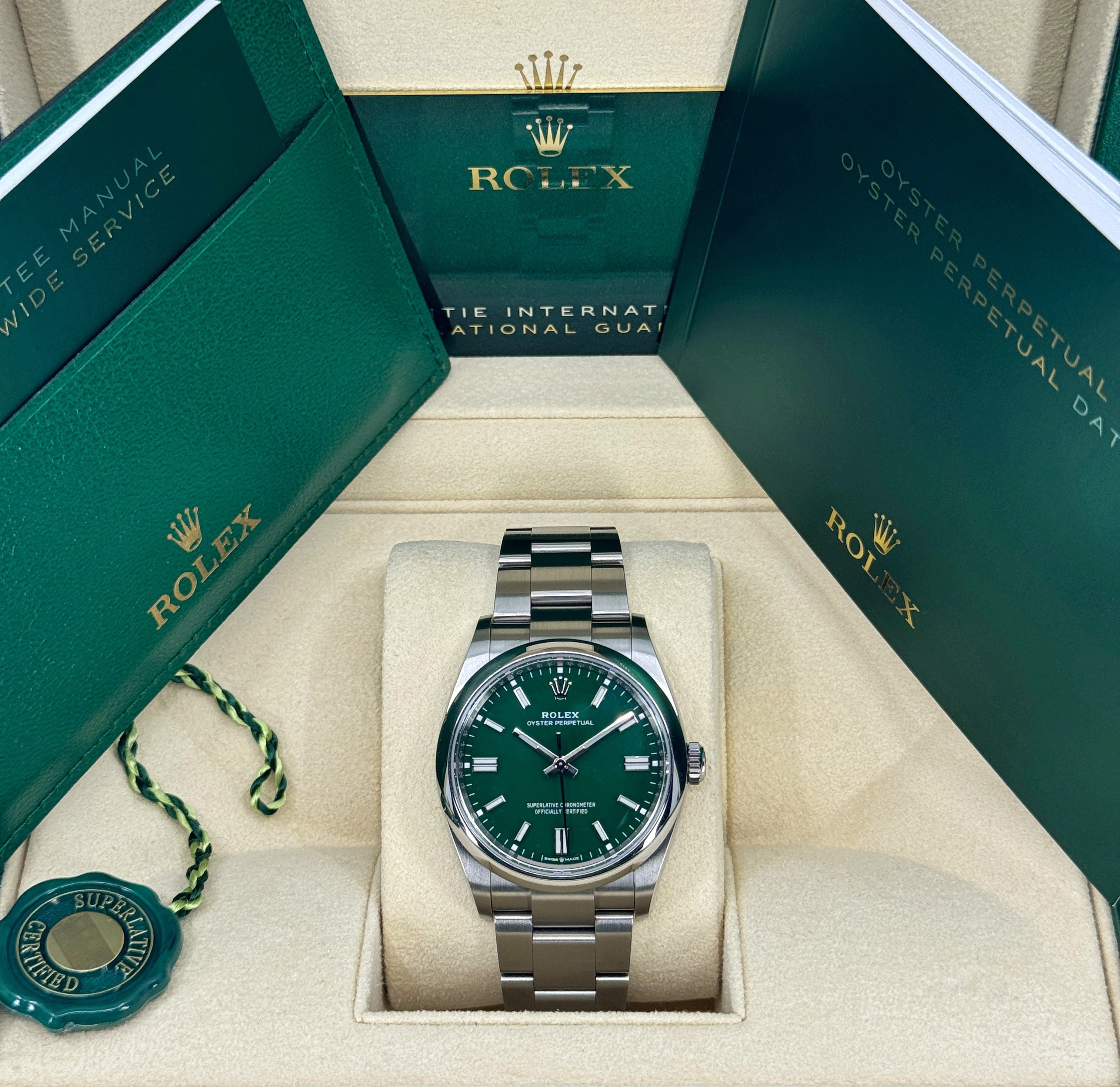 Rolex Oyster Perpetual 126000 Thumbnail 7