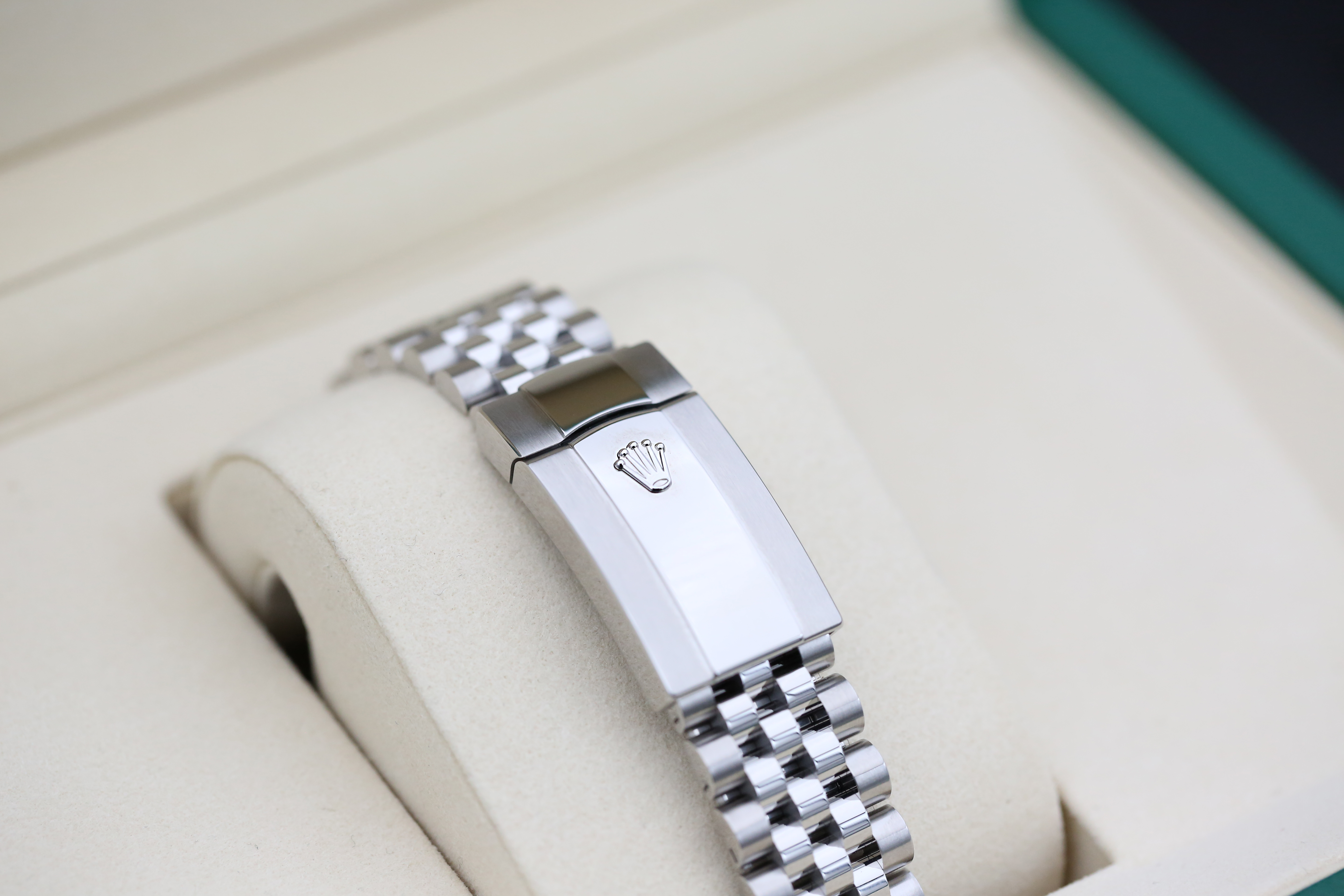 Rolex Datejust 41 126334 Thumbnail 3