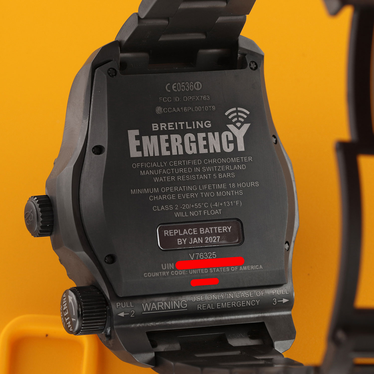 Breitling Emergency V76325 Thumbnail 2