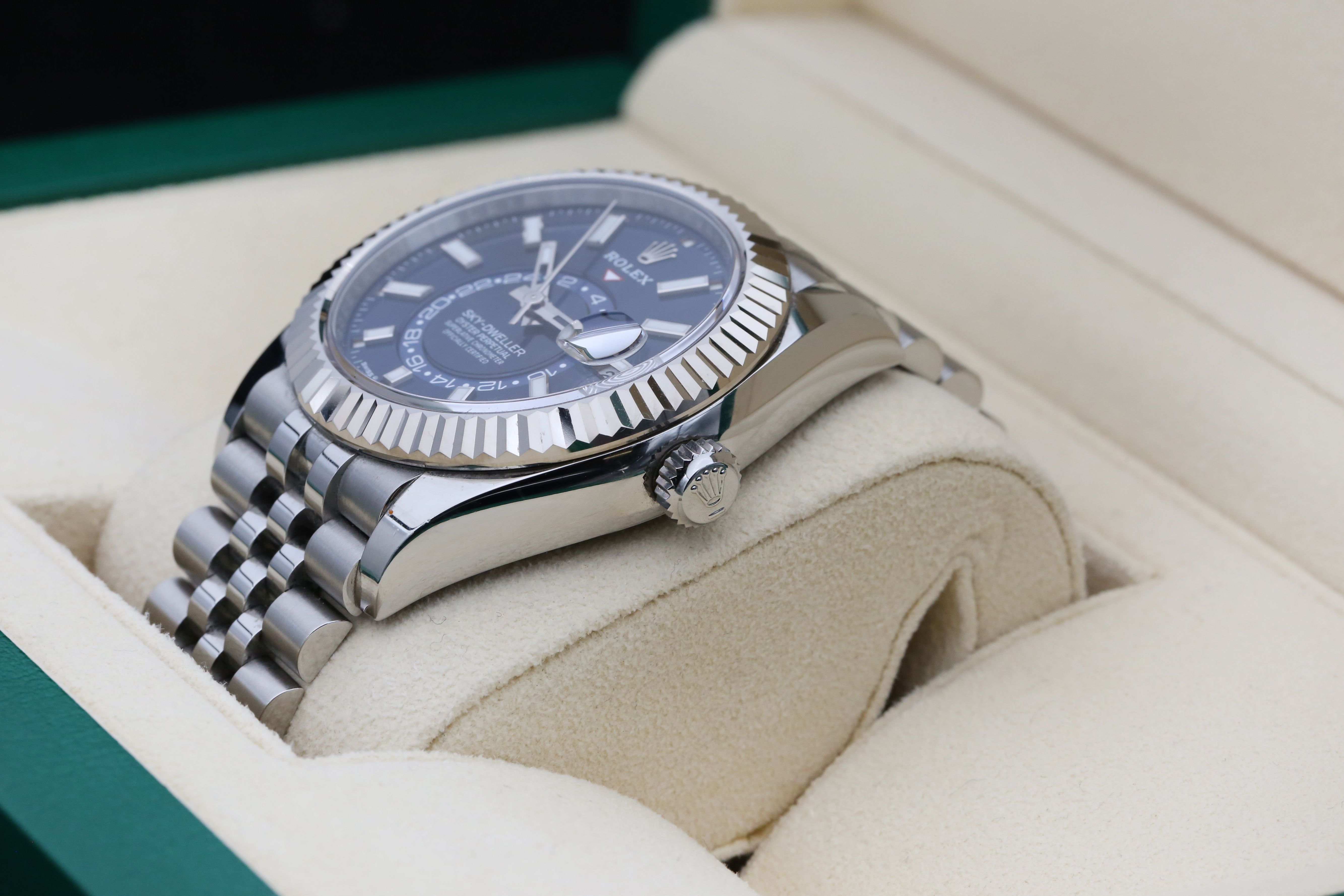 Rolex Sky-Dweller 336934 Thumbnail 6