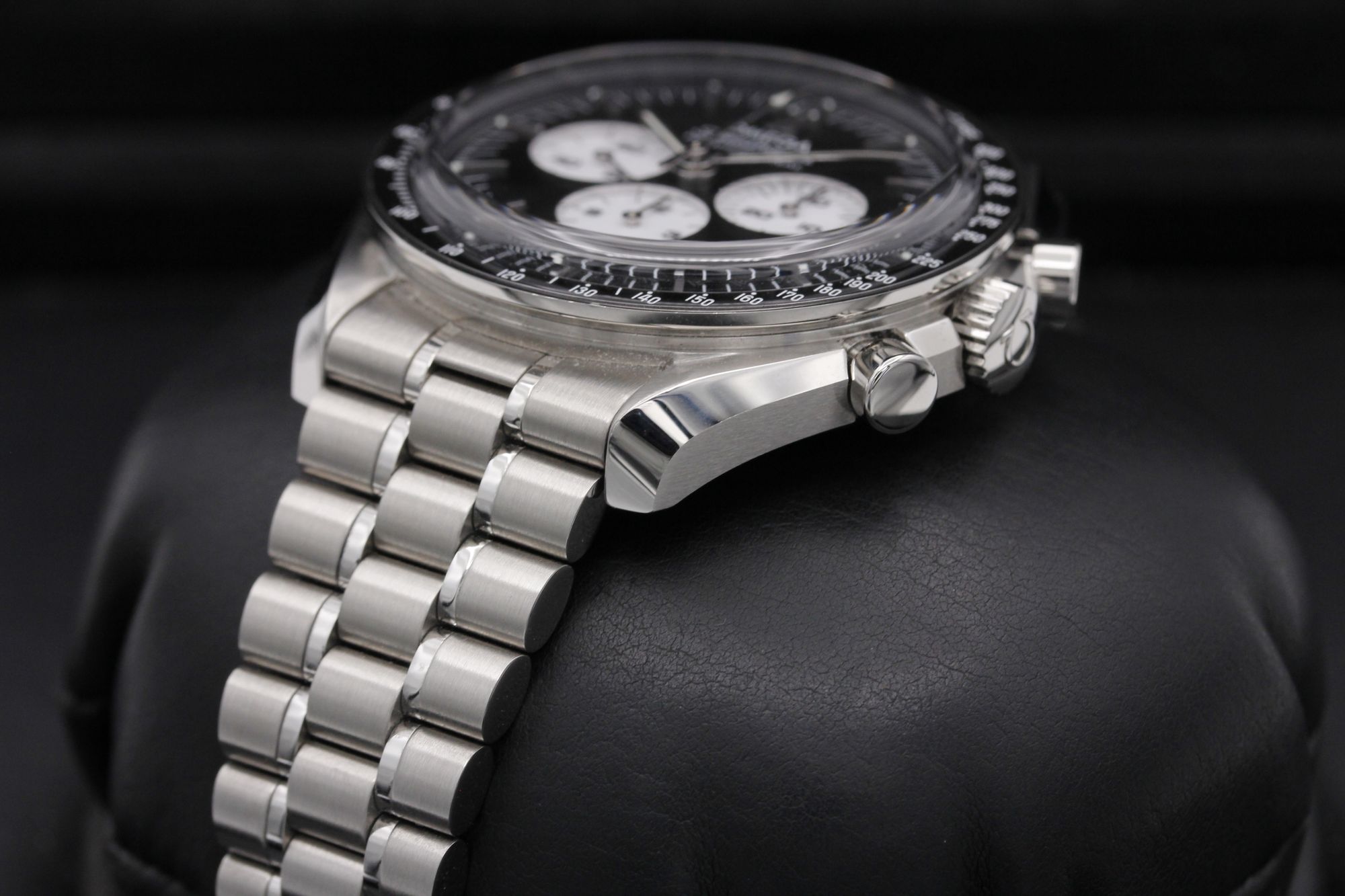 Omega Speedmaster Moonwatch Professional 310.30.42.50.01.004 Thumbnail 2