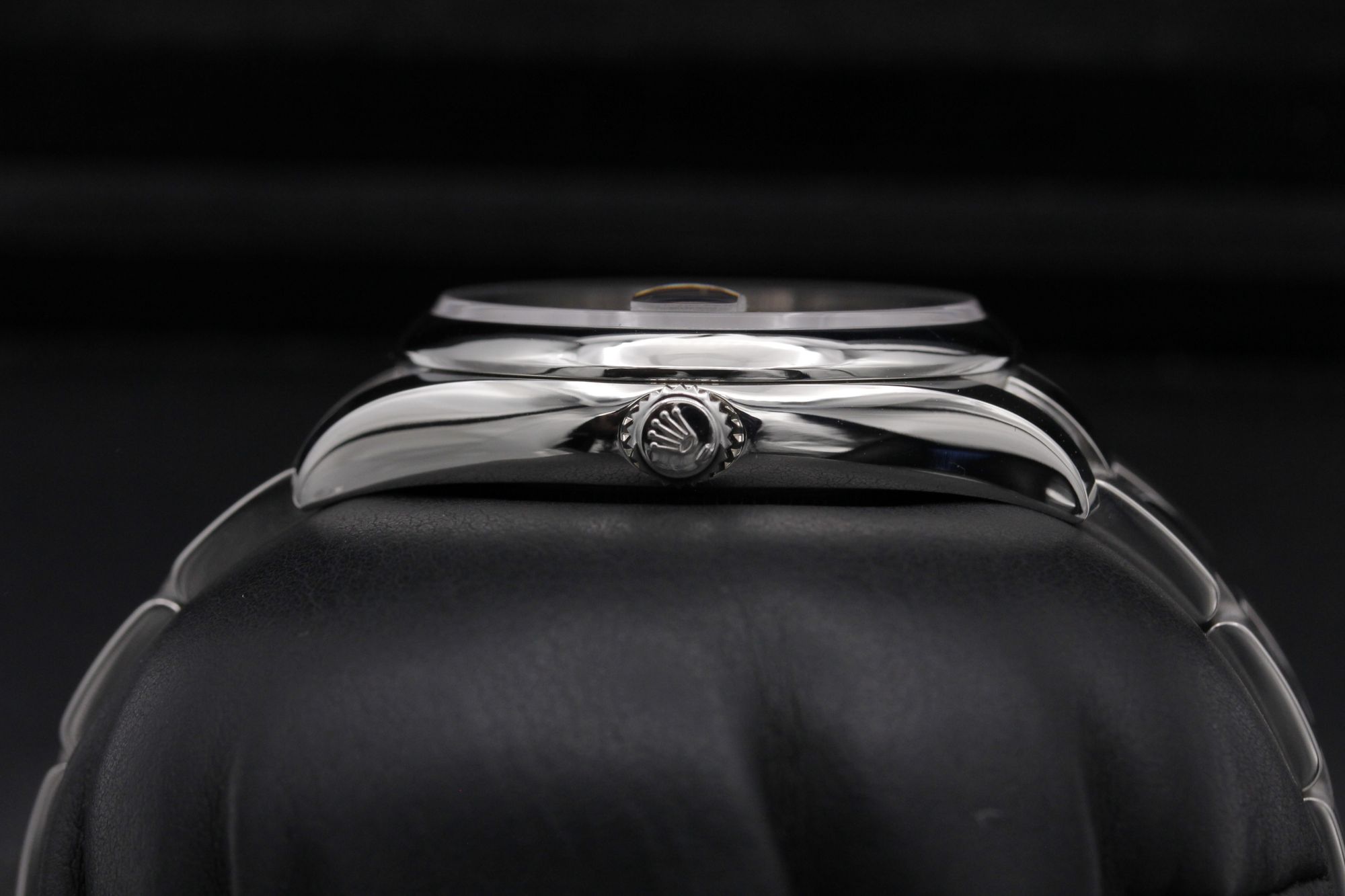 Rolex Oyster Perpetual Date 115200 Thumbnail 3