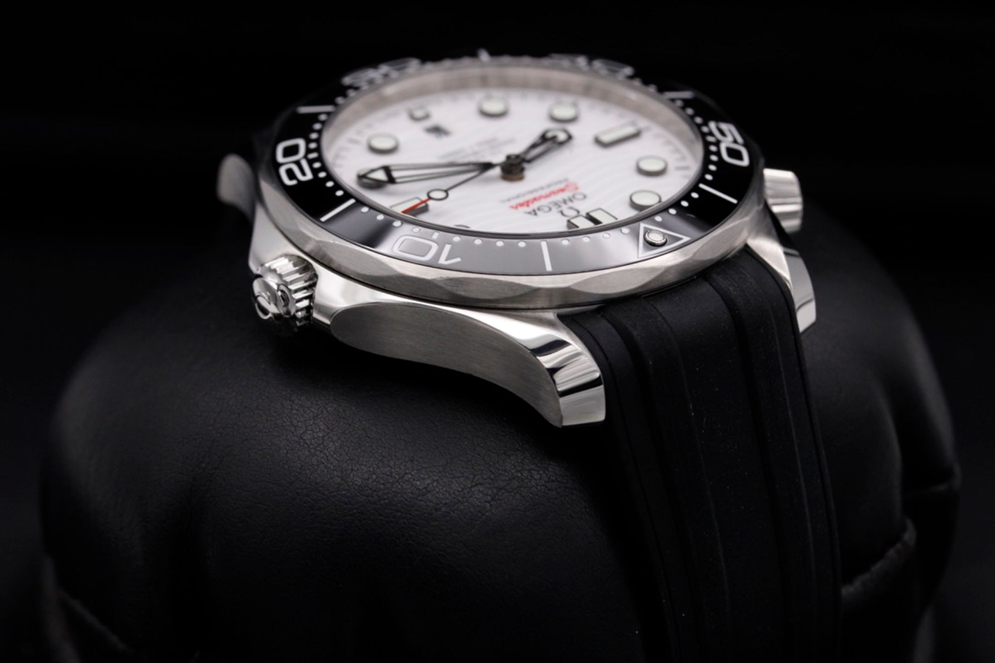 Omega Seamaster Diver 300m 210.32.42.20.04.001 Thumbnail 4