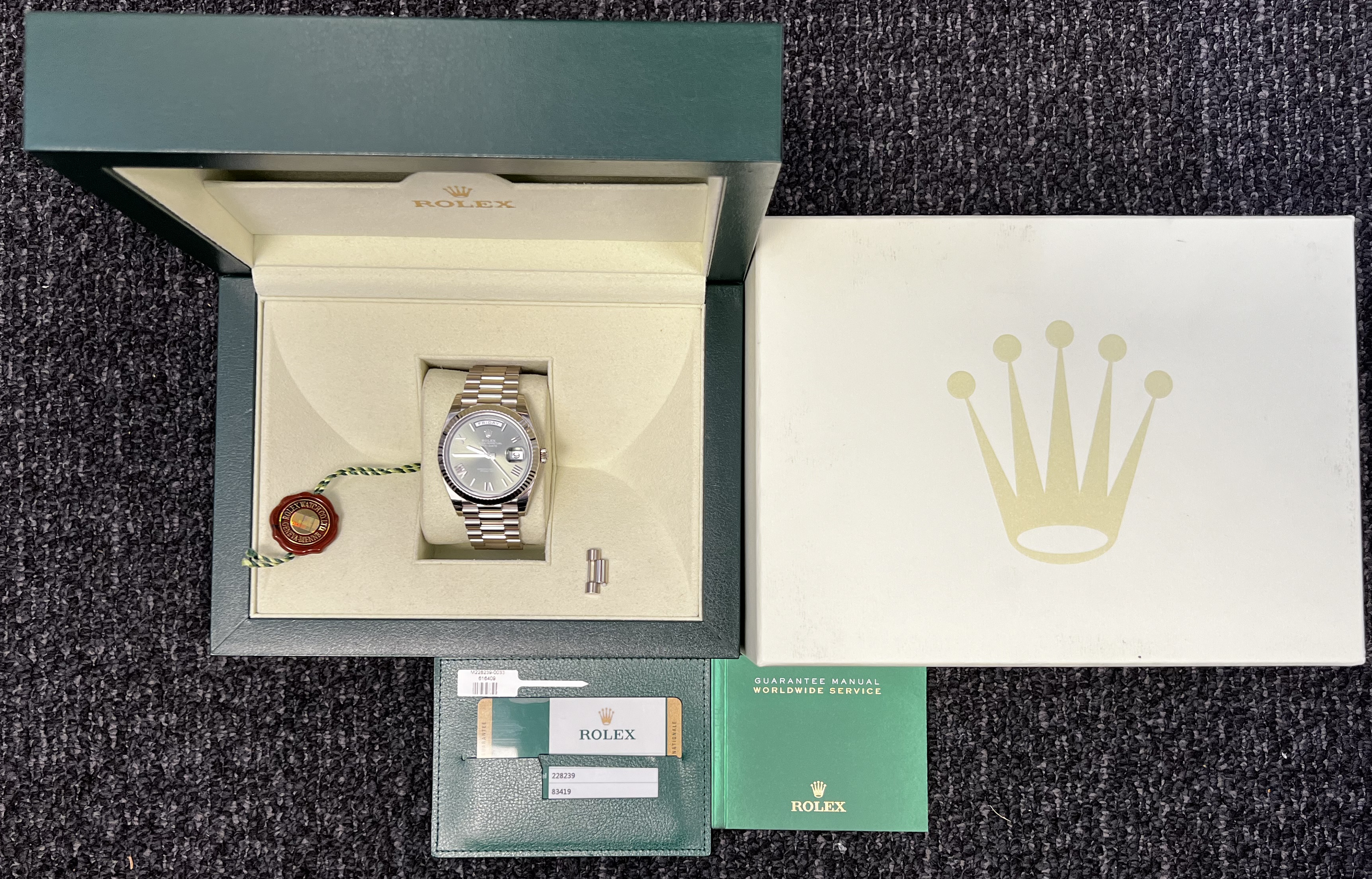 Rolex Day-Date 40 228239 Thumbnail 5