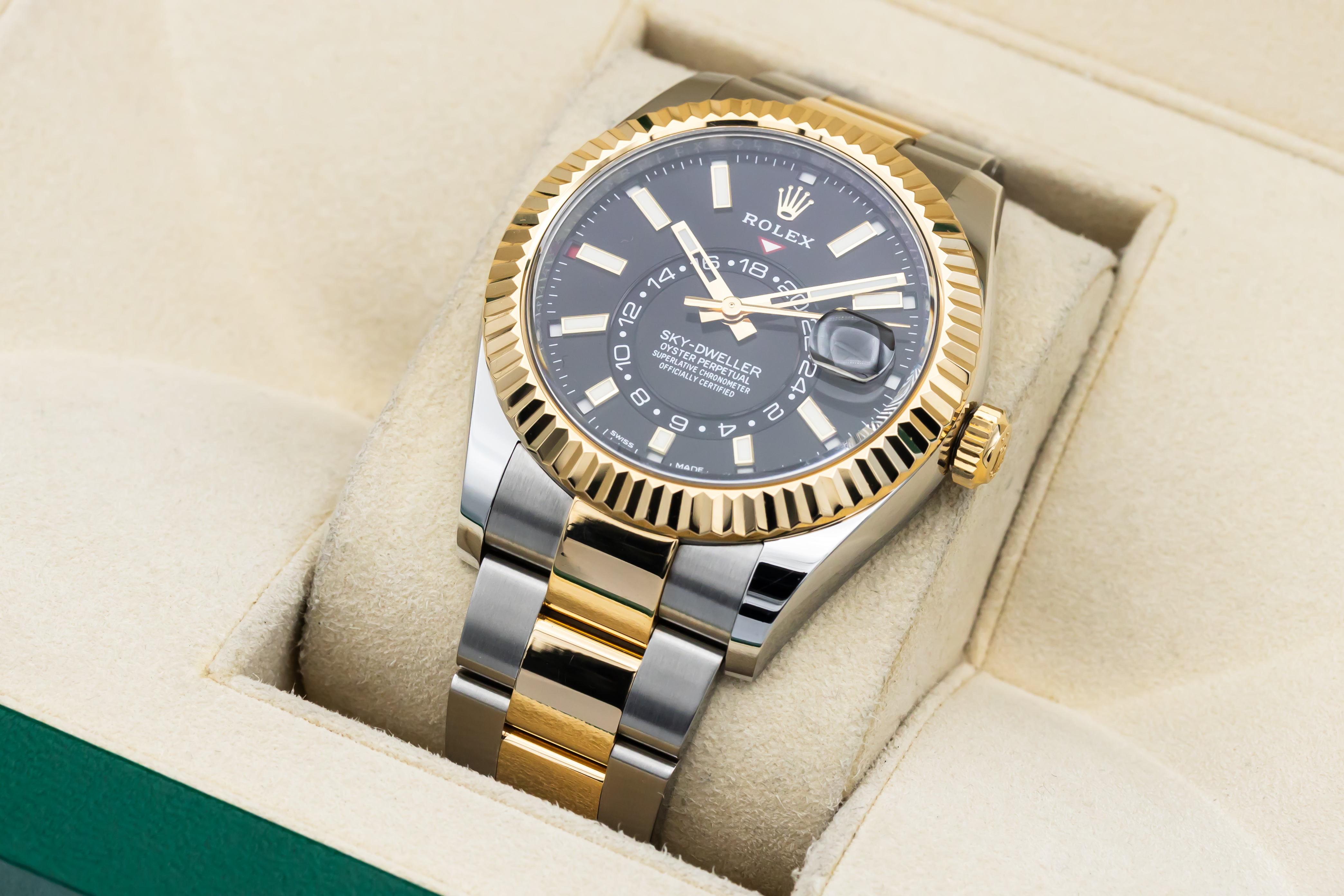 Rolex Sky-Dweller 326933 Thumbnail 5