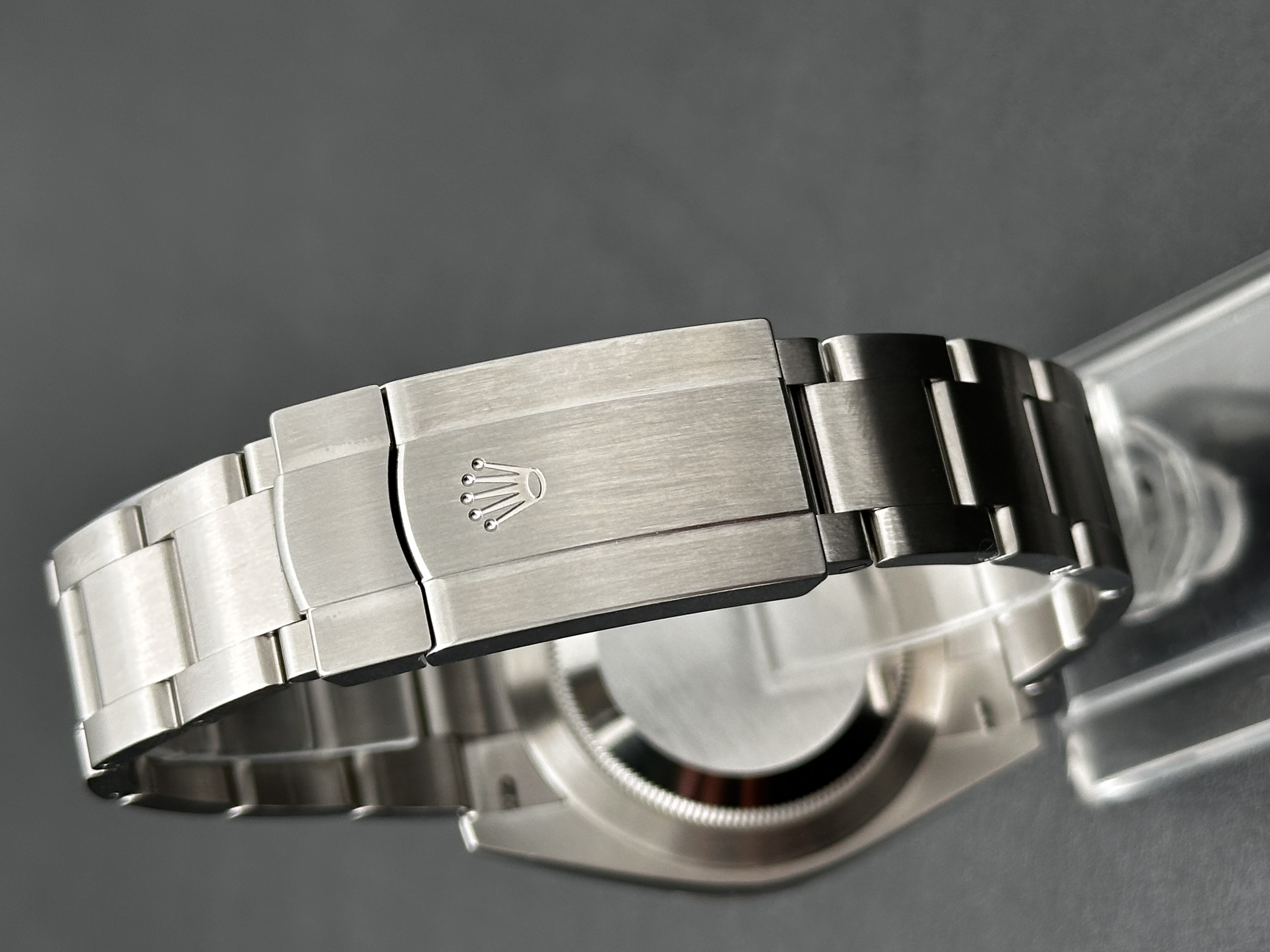 Rolex Oyster Perpetual 124300 Thumbnail 7