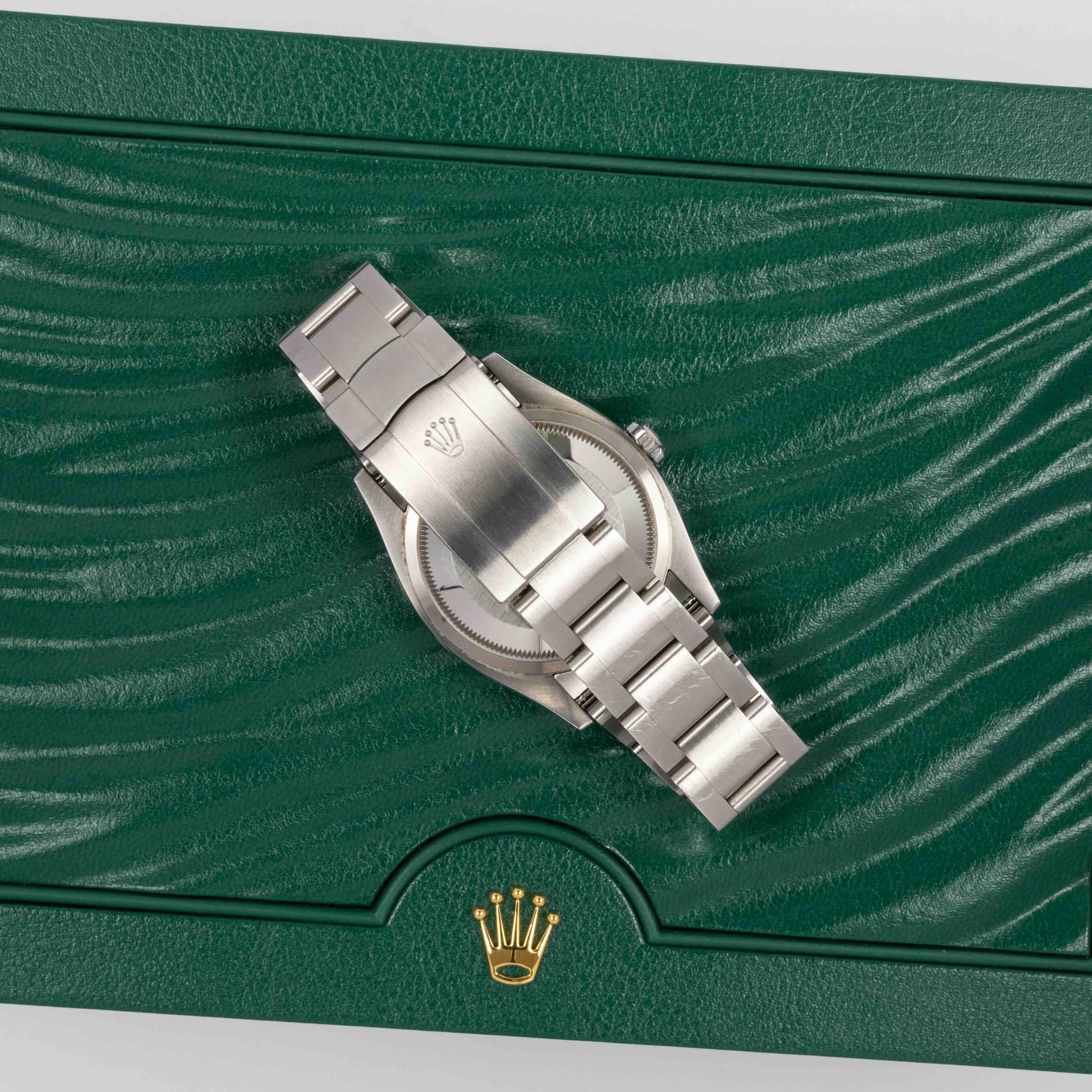 Rolex Oyster Perpetual 126000 Thumbnail 3