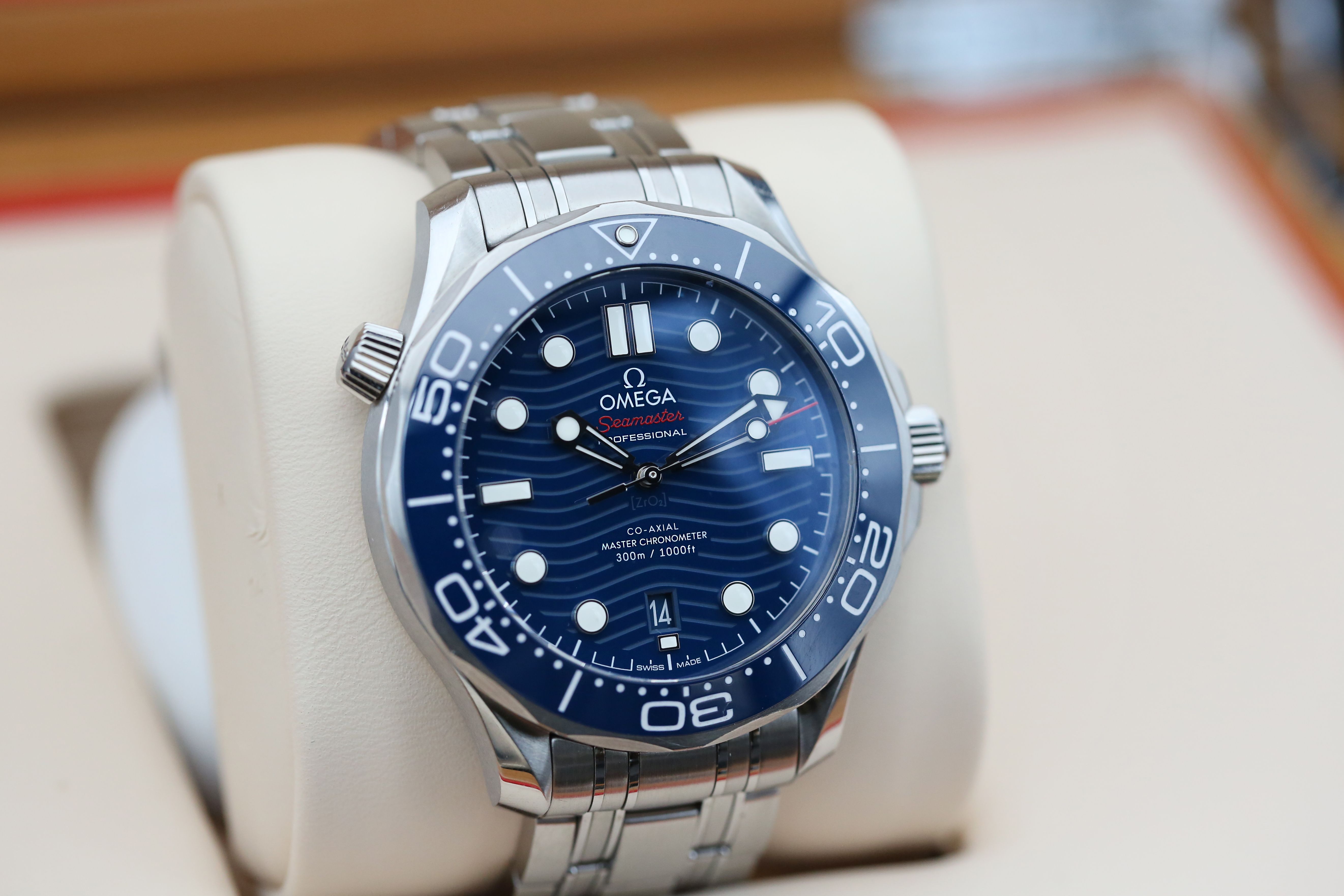 Omega Seamaster Diver 300m 210.30.42.20.03.001 Thumbnail 2