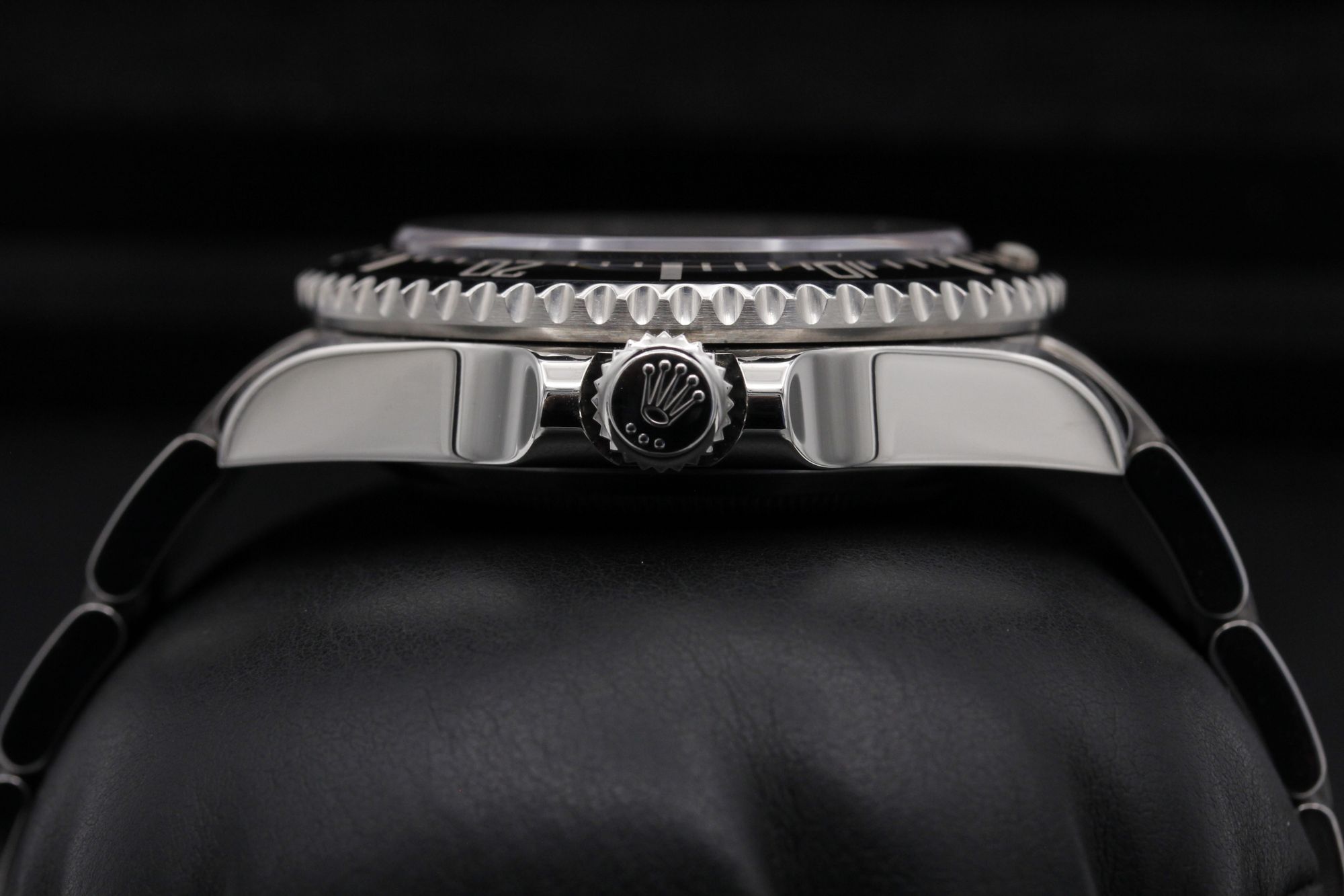 Rolex Sea-Dweller 4000 116600 Thumbnail 3