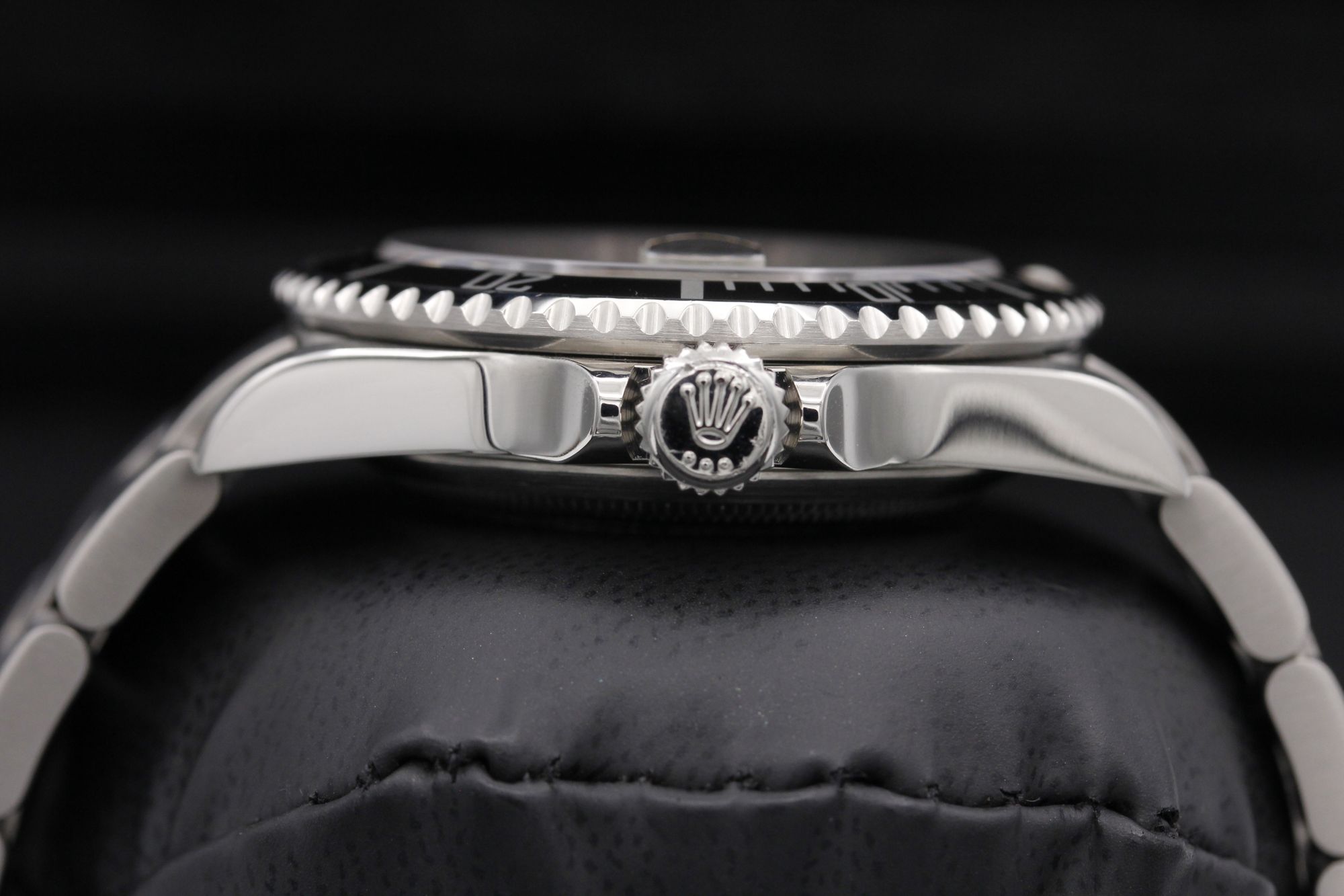 Rolex Submariner 16610 Thumbnail 3