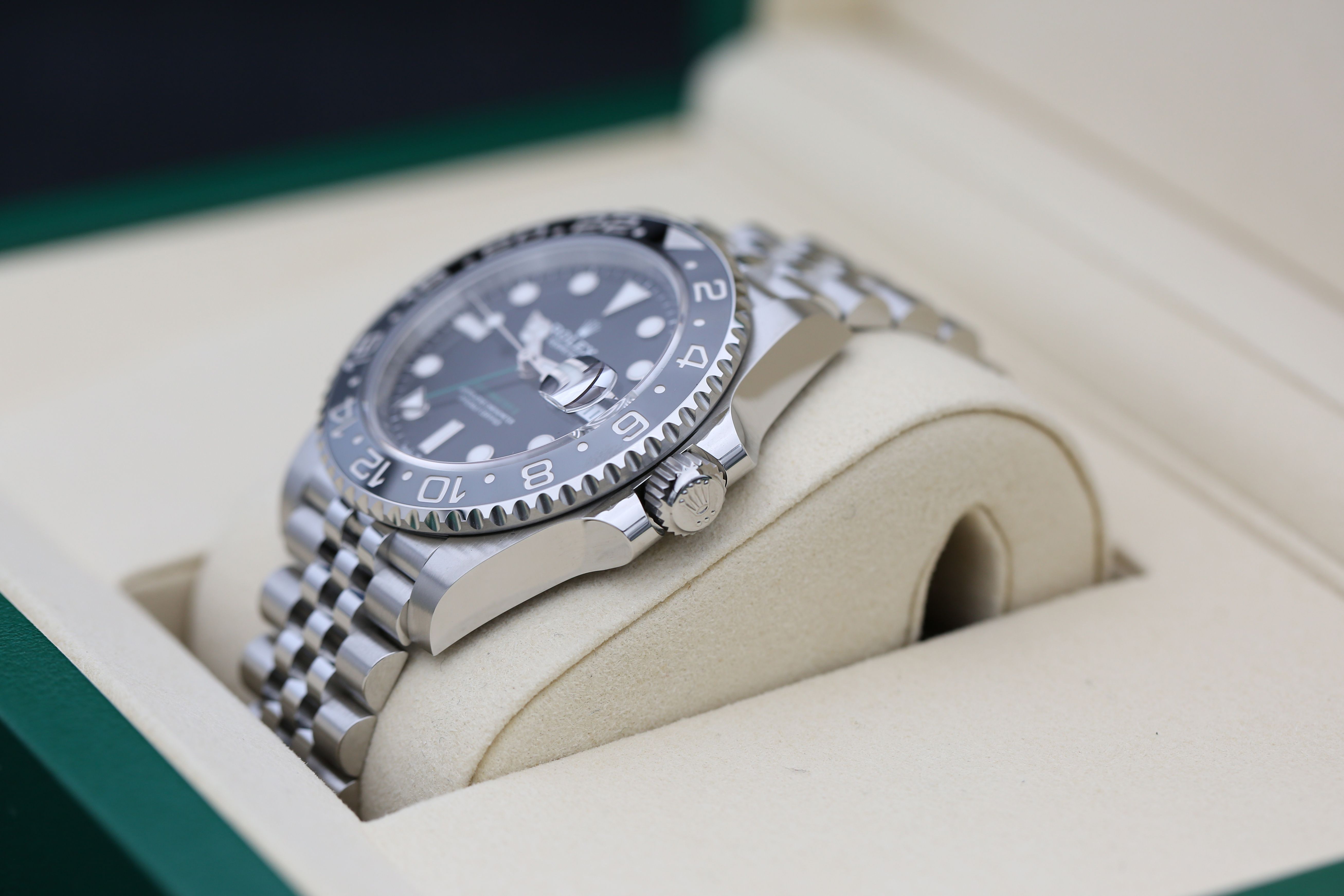 Rolex GMT Master II 126710 GRNR Thumbnail 6