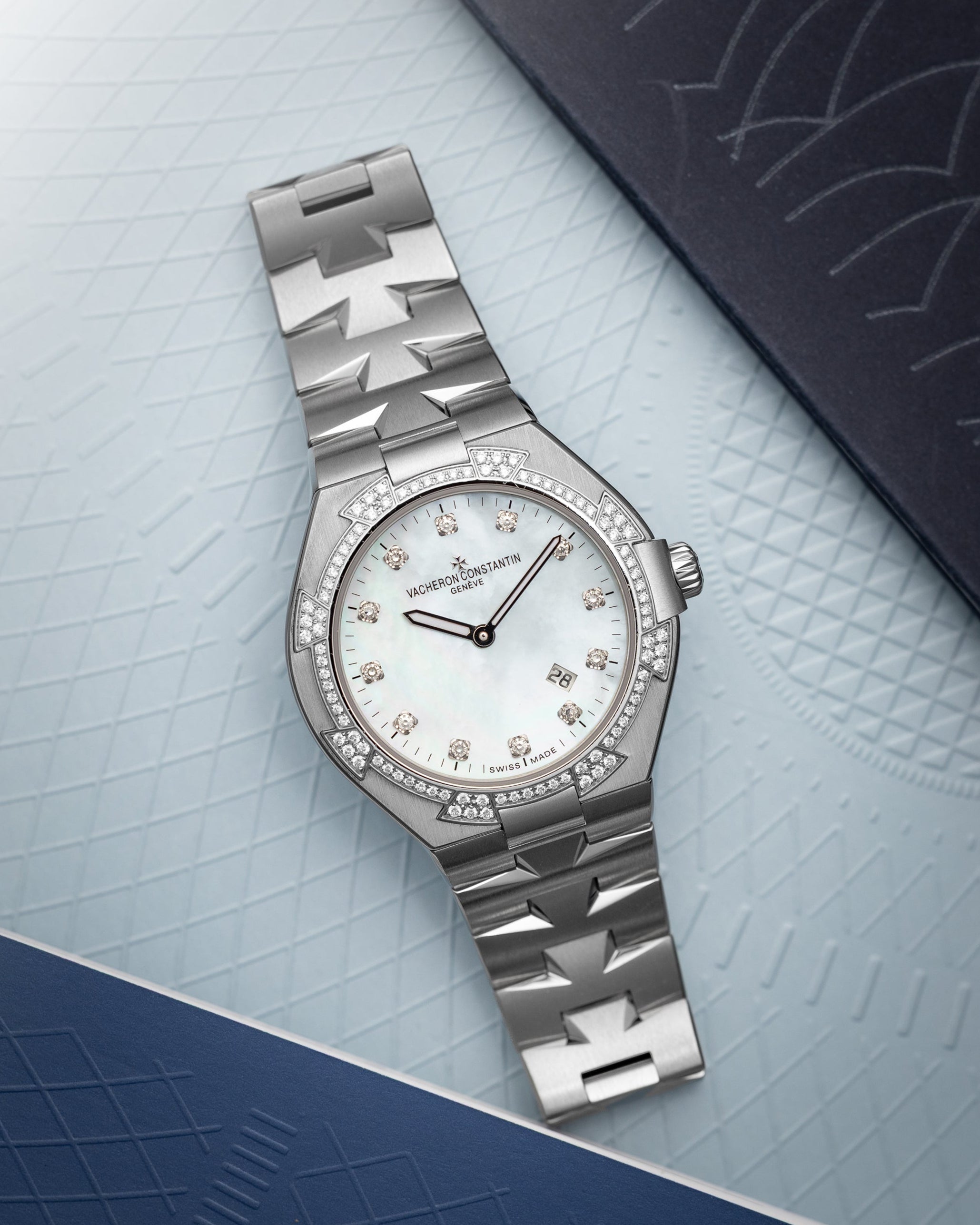 Vacheron Constantin Overseas 25750/D01A-9092 Thumbnail 2