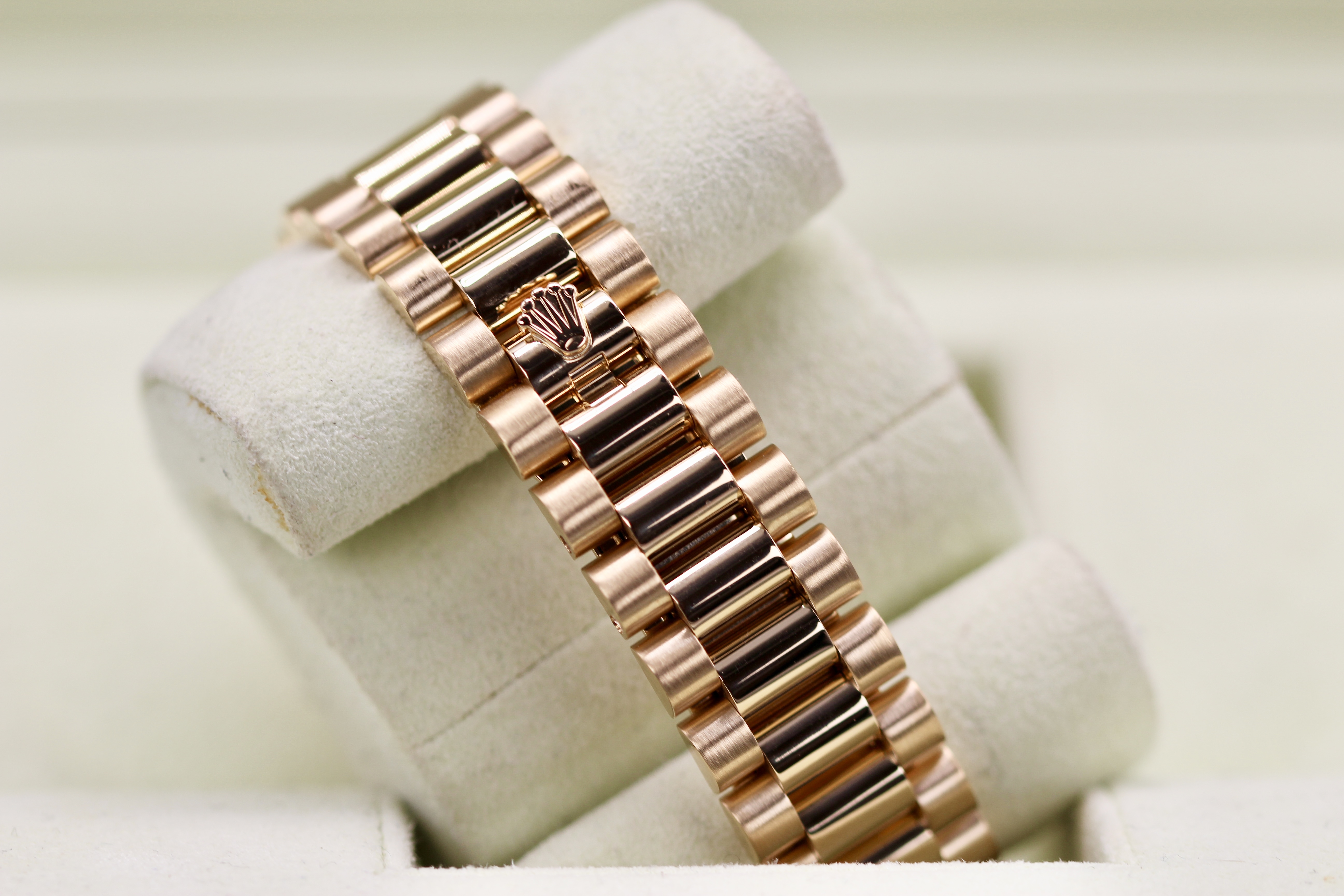 Rolex Day-Date 118238 Thumbnail 4