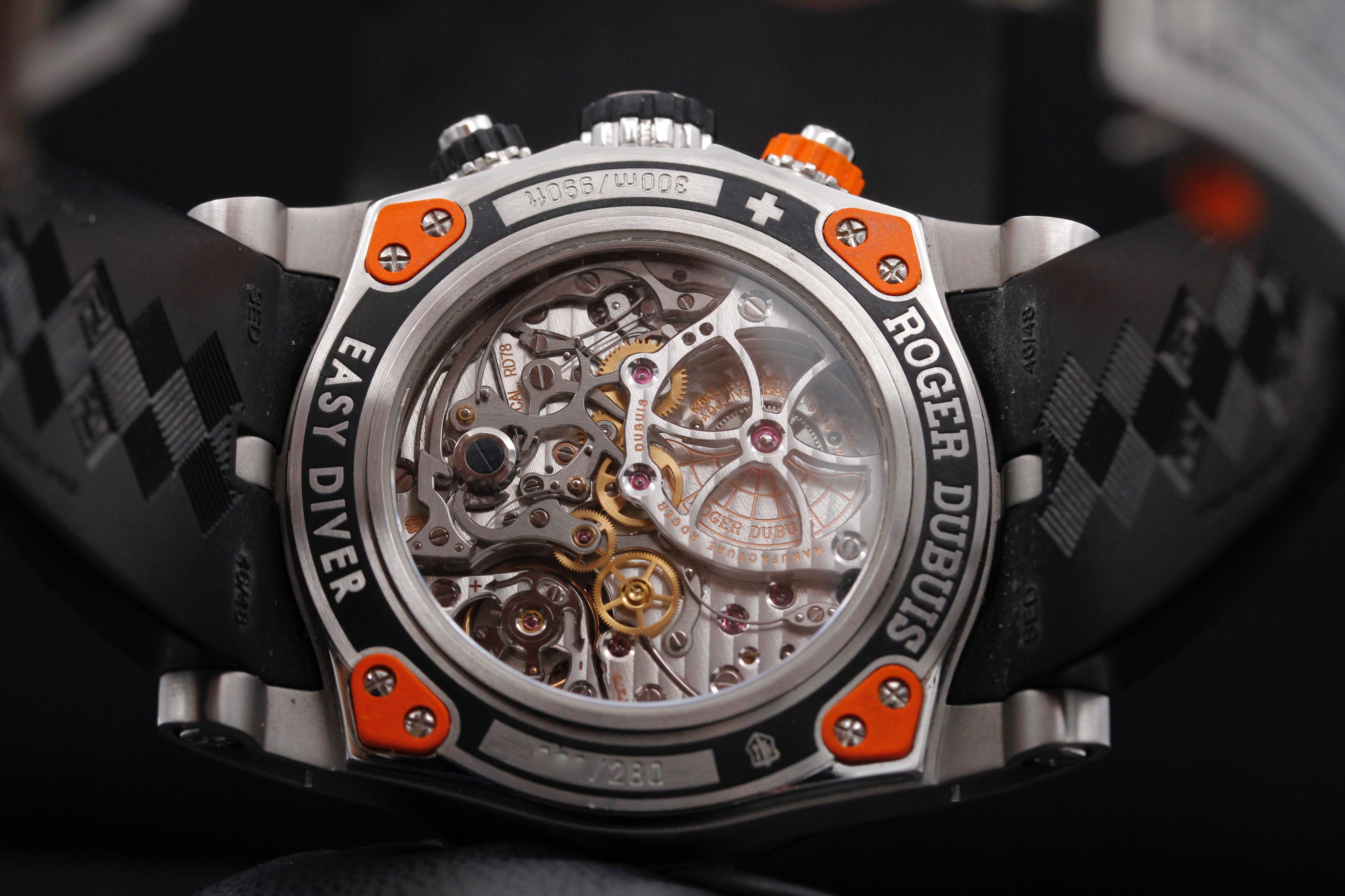 Roger Dubuis Easy Diver RDDBSE0254 Thumbnail 6