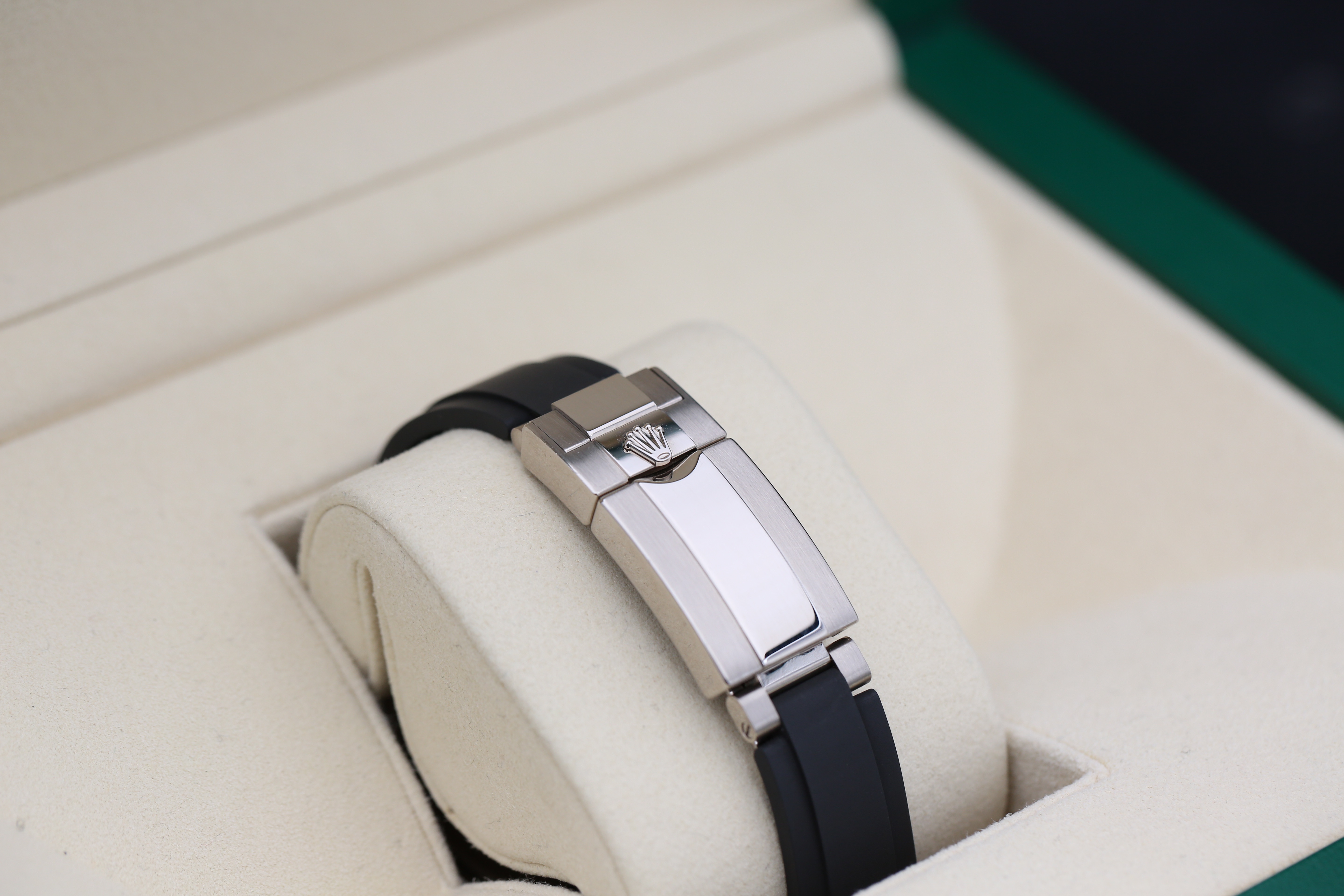 Rolex Daytona 116519 LN Thumbnail 3