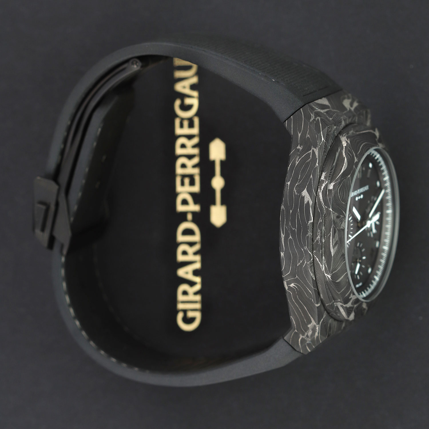 Girard Perregaux Laureato 81060-41-3222-1CX Thumbnail 4