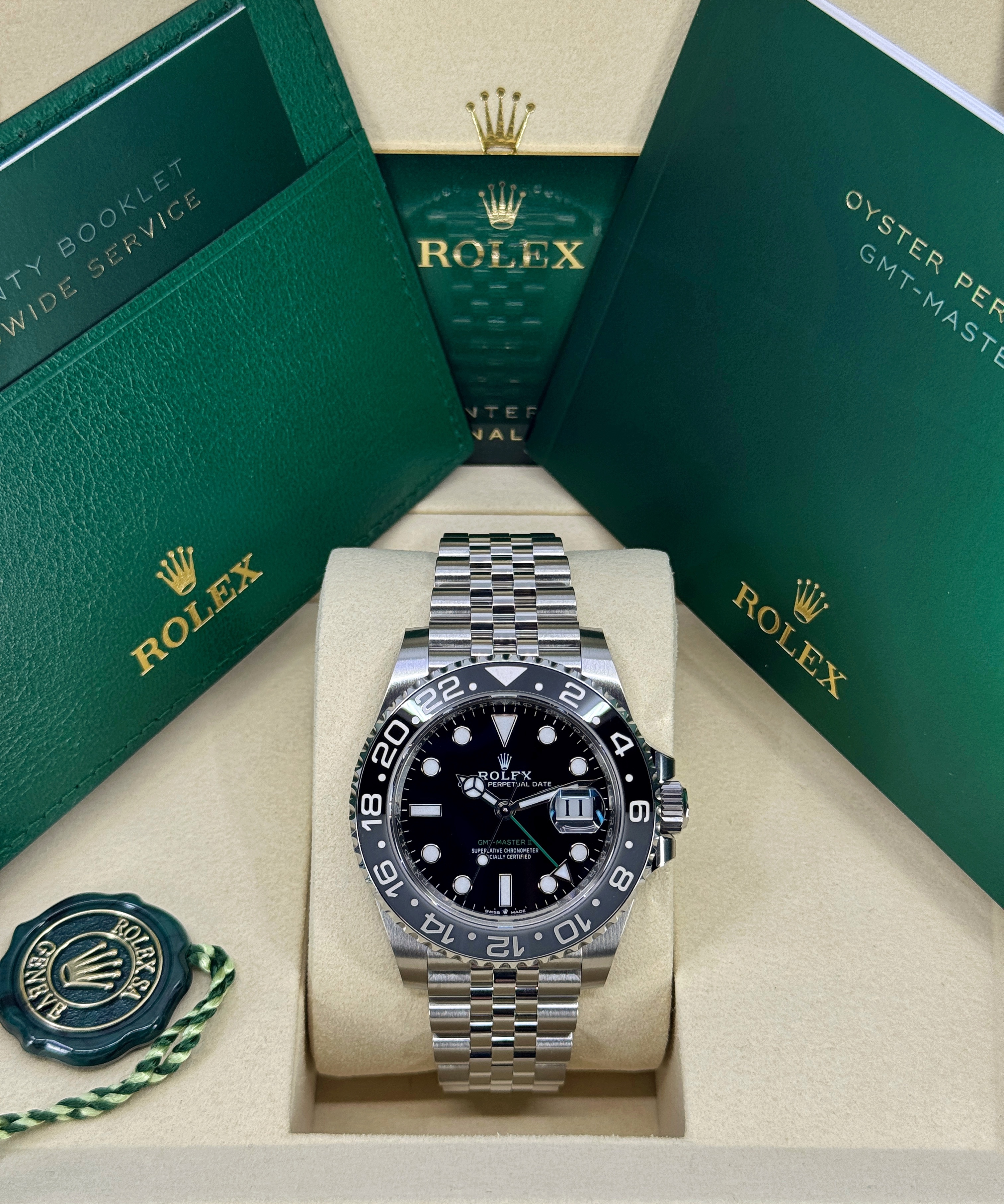 Rolex GMT Master II 126710 GRNR Thumbnail 7