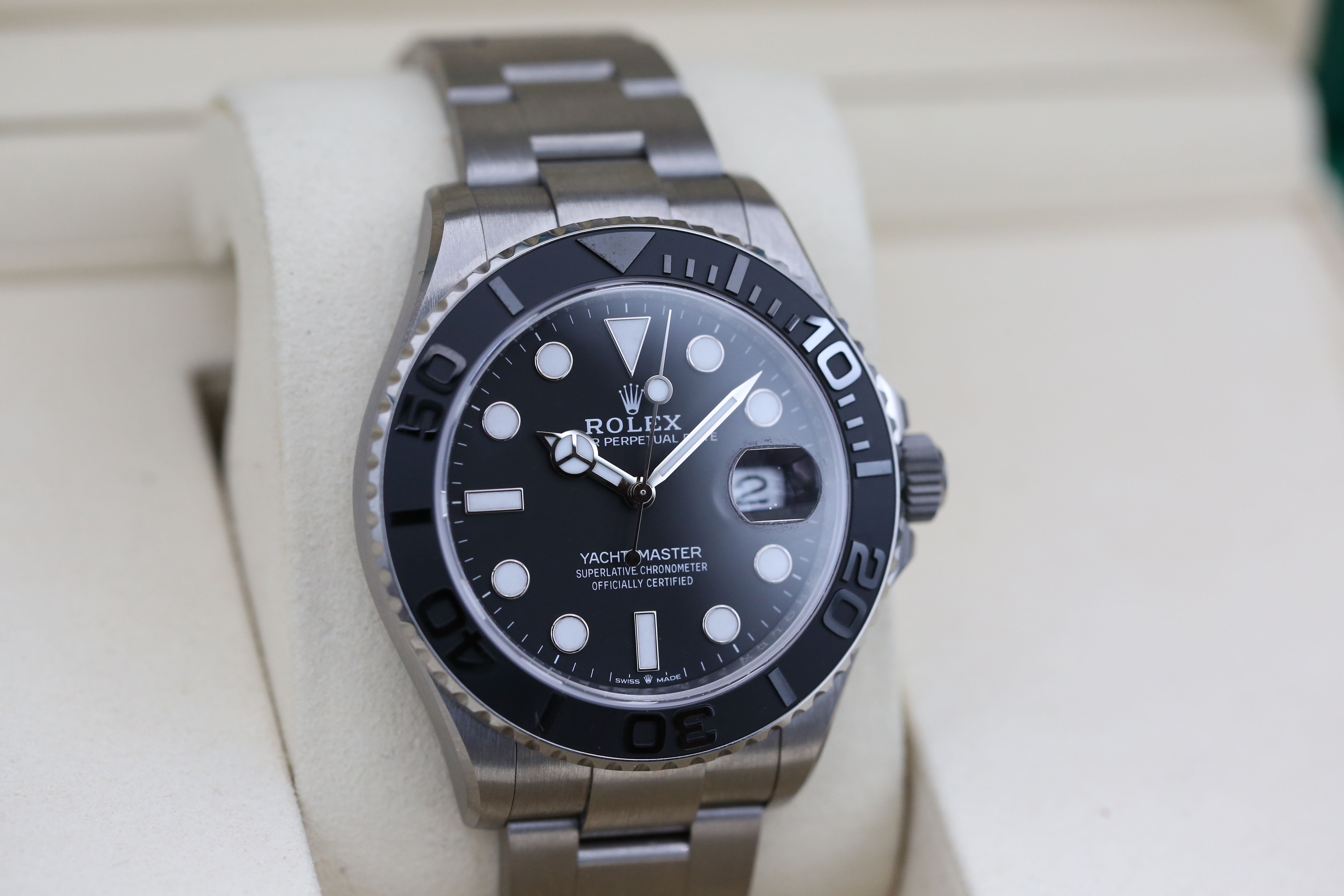 Rolex Yacht-Master 226627 Thumbnail 2
