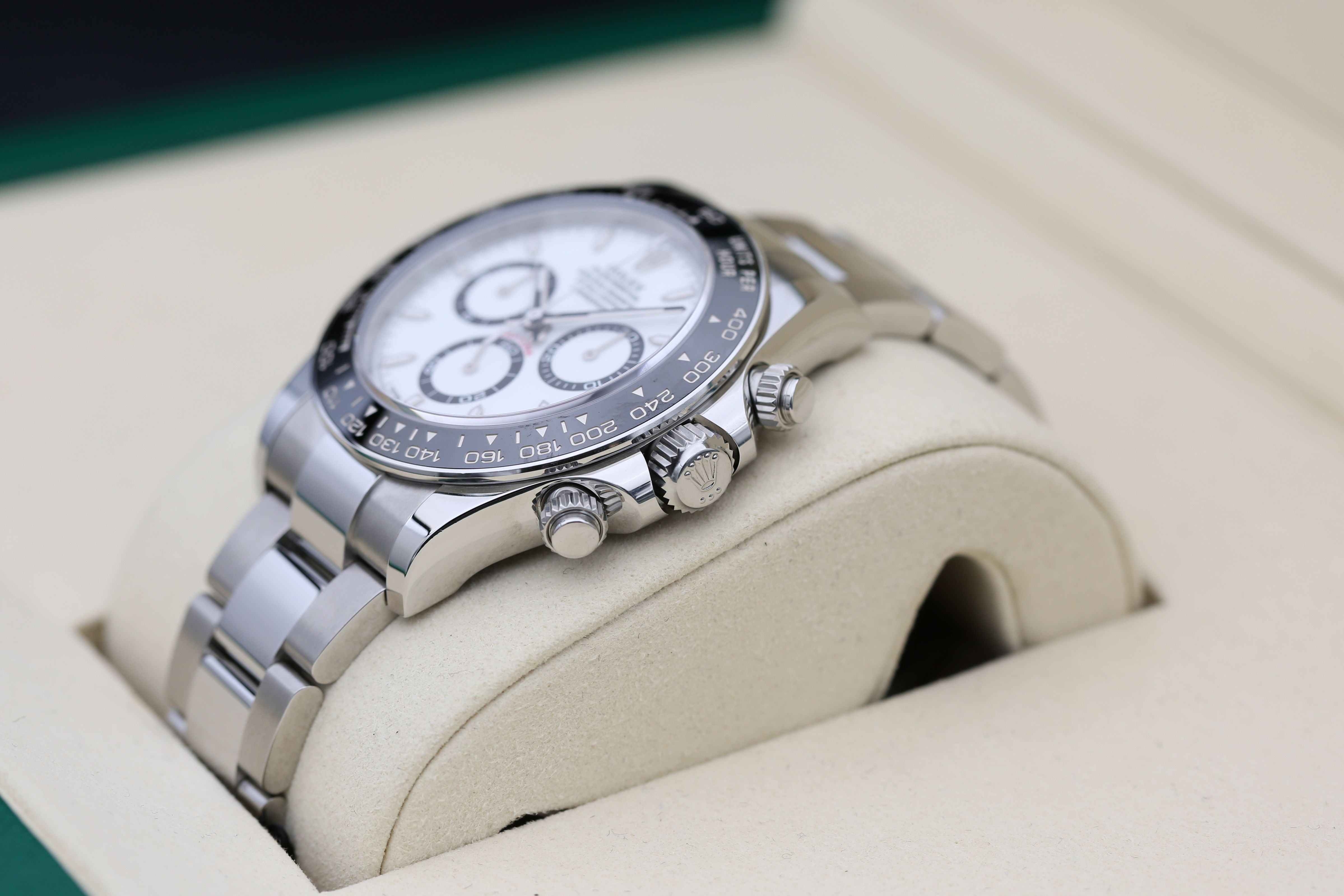 Rolex Daytona 126500 LN Thumbnail 6