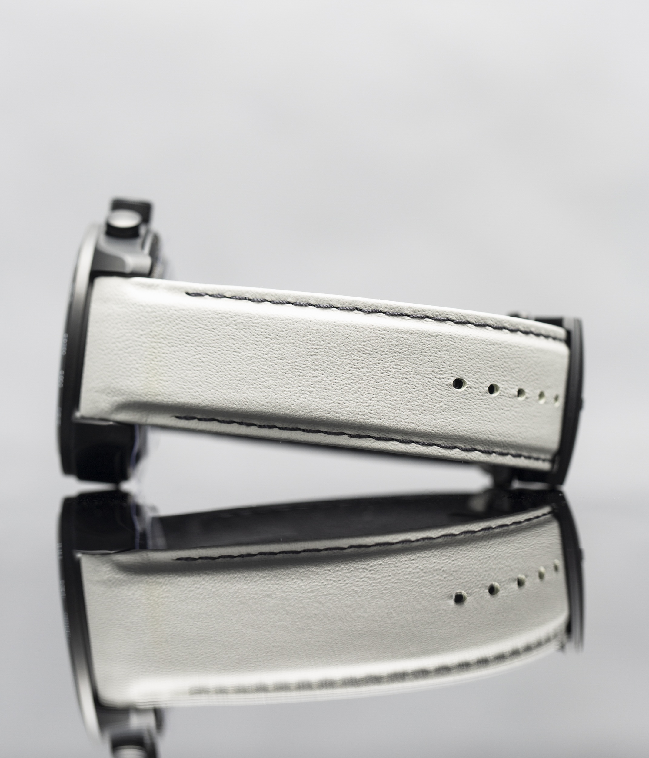 Porsche Design Chronograph 6004.0.00.059.00.0 Thumbnail 2