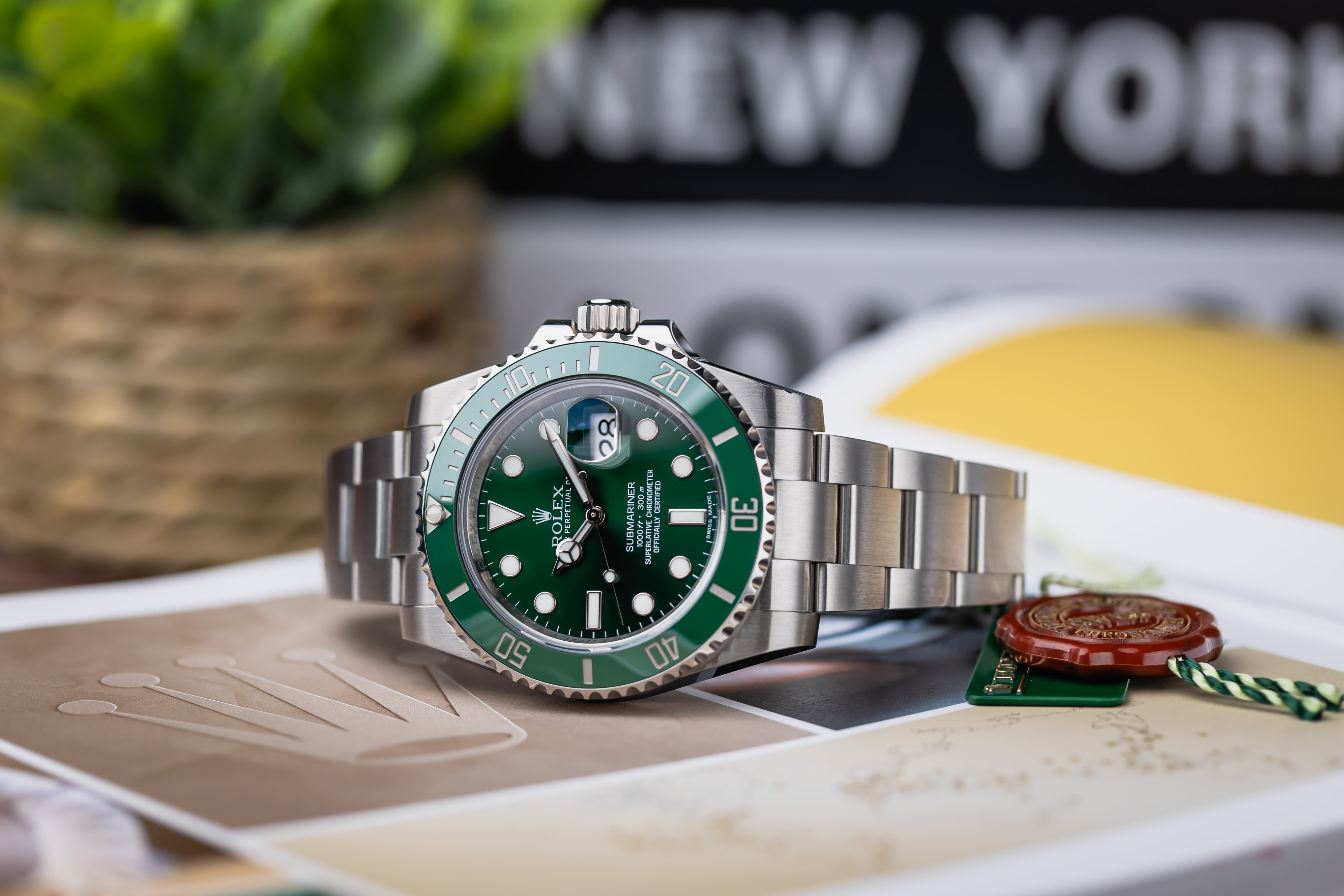 Rolex Submariner Hulk Thumbnail 6