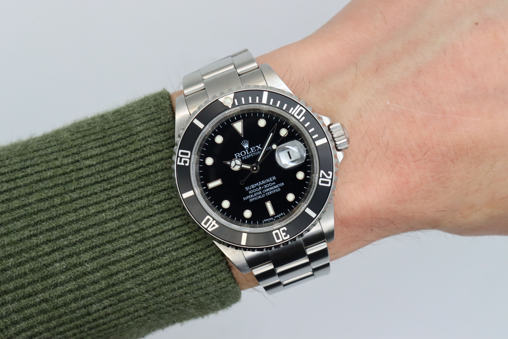 Rolex Submariner 16610 Thumbnail 5