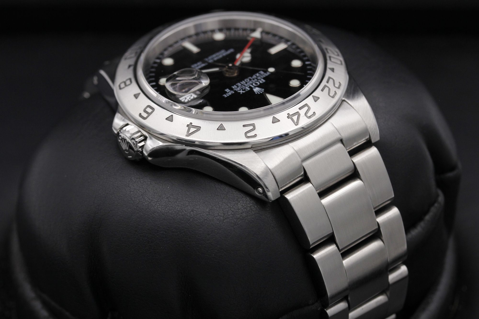 Rolex Explorer II 16570 Thumbnail 4