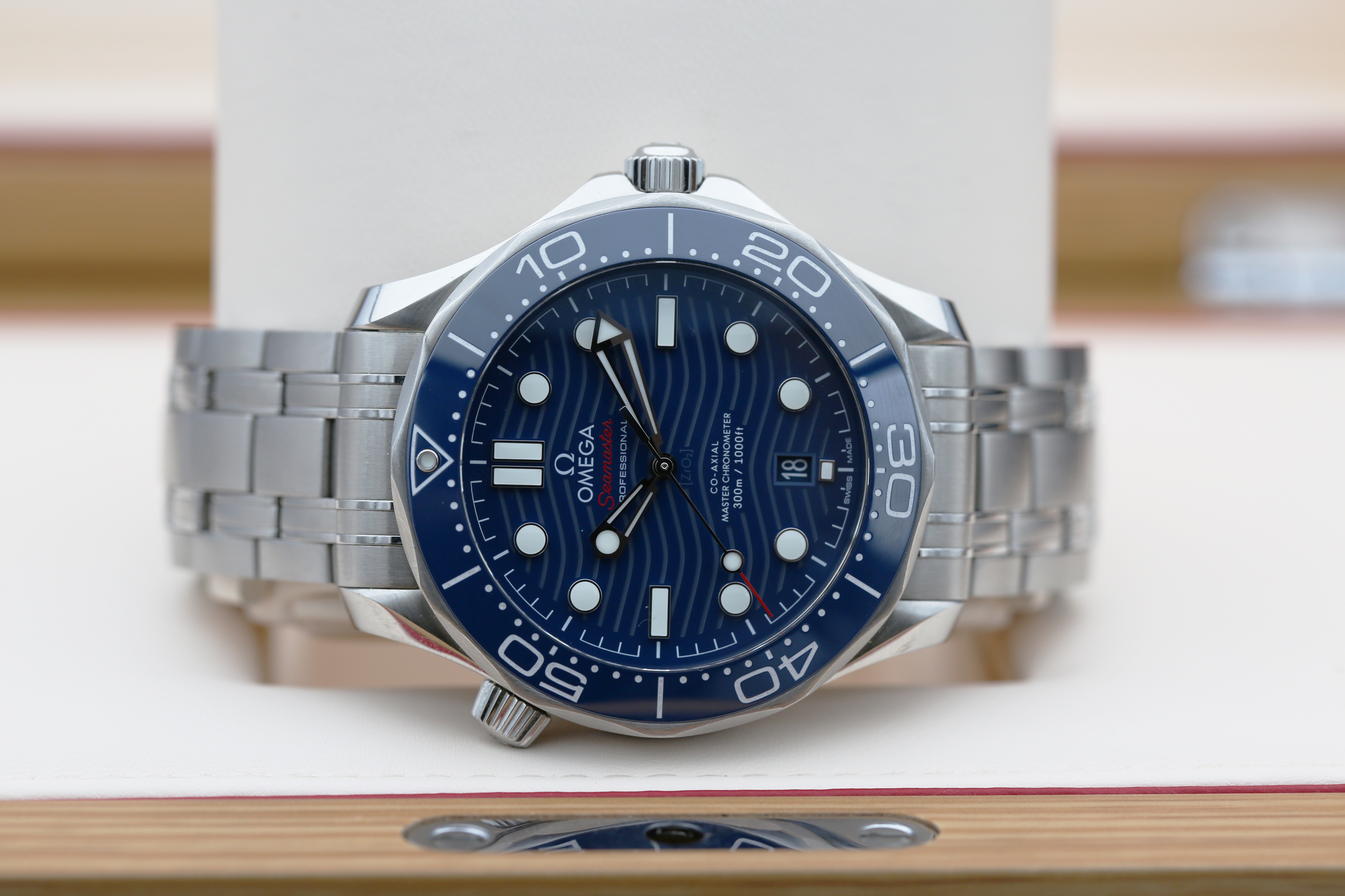 Omega Seamaster Diver 300m 210.30.42.20.03.001 Thumbnail 5