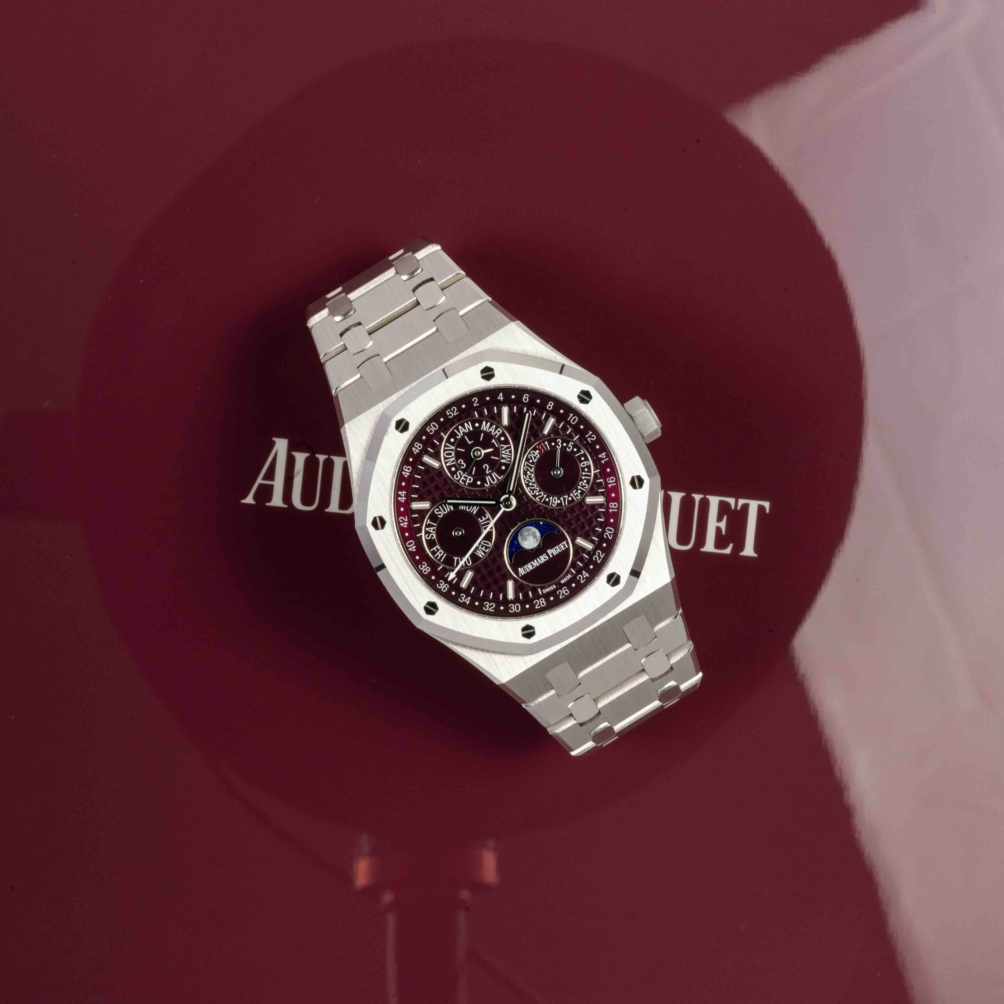Audemars Piguet Royal Oak 26574BC.OO.1220BC.01 Thumbnail 4