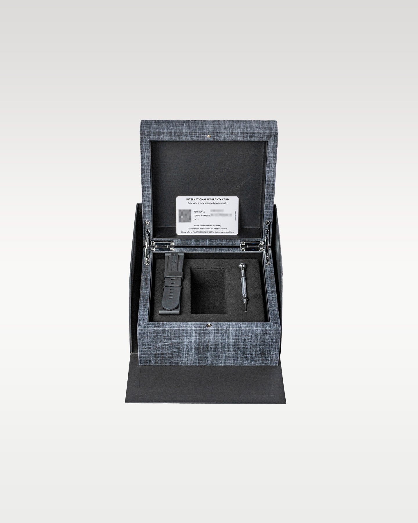 Panerai Luminor Luna Rossa PAM01038 Thumbnail 5