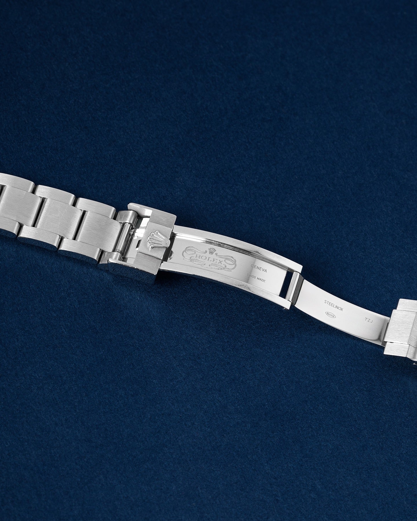 Rolex Submariner Hulk Thumbnail 4