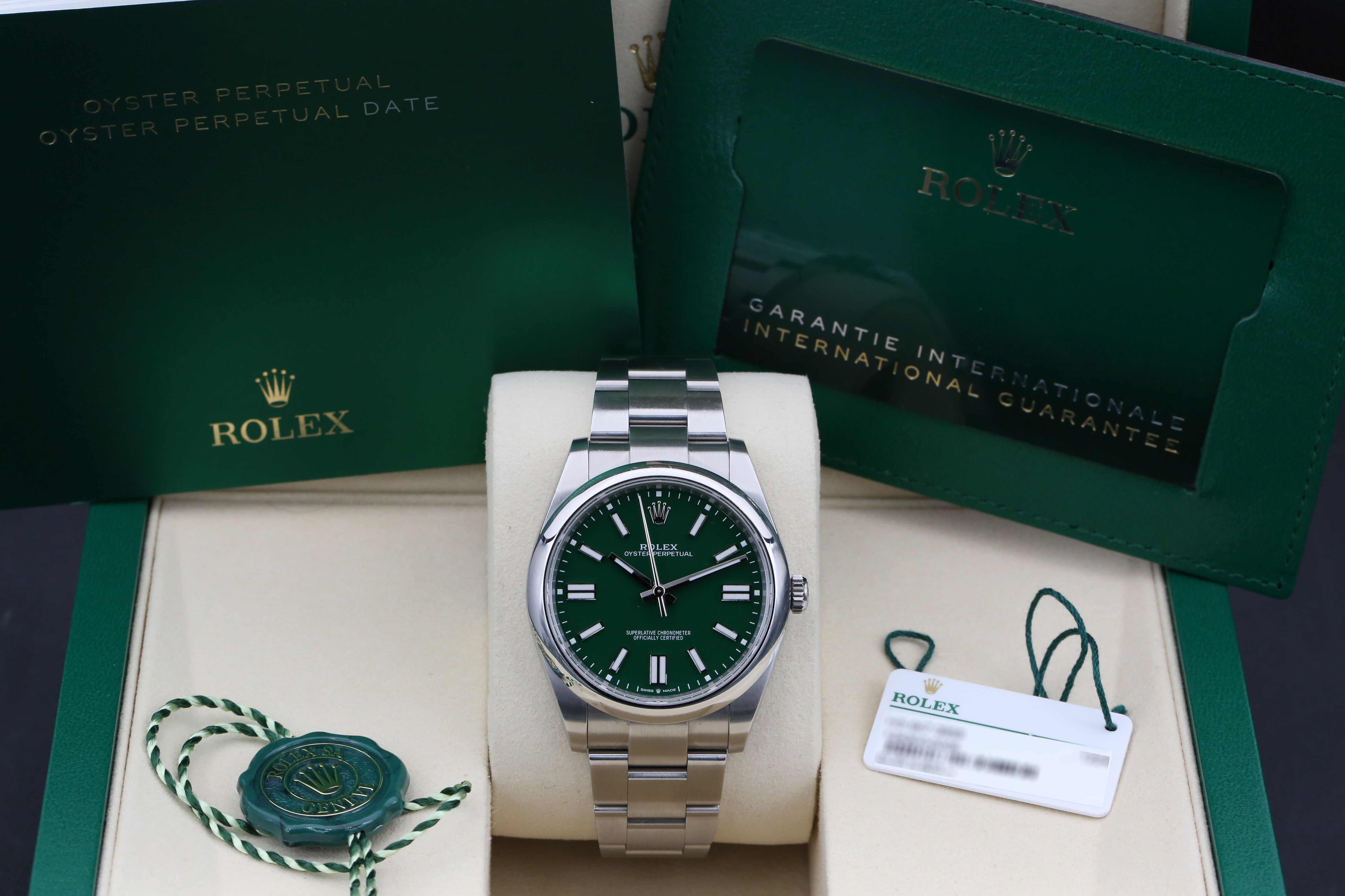 Rolex Oyster Perpetual 124300 Thumbnail 7