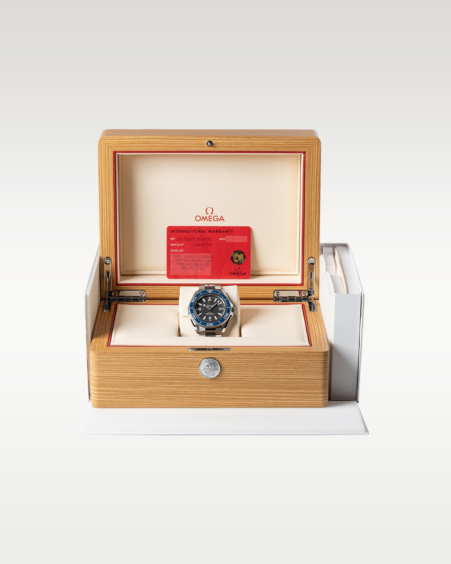 Omega Planet Ocean 217.30.42.21.01.002 Thumbnail 5