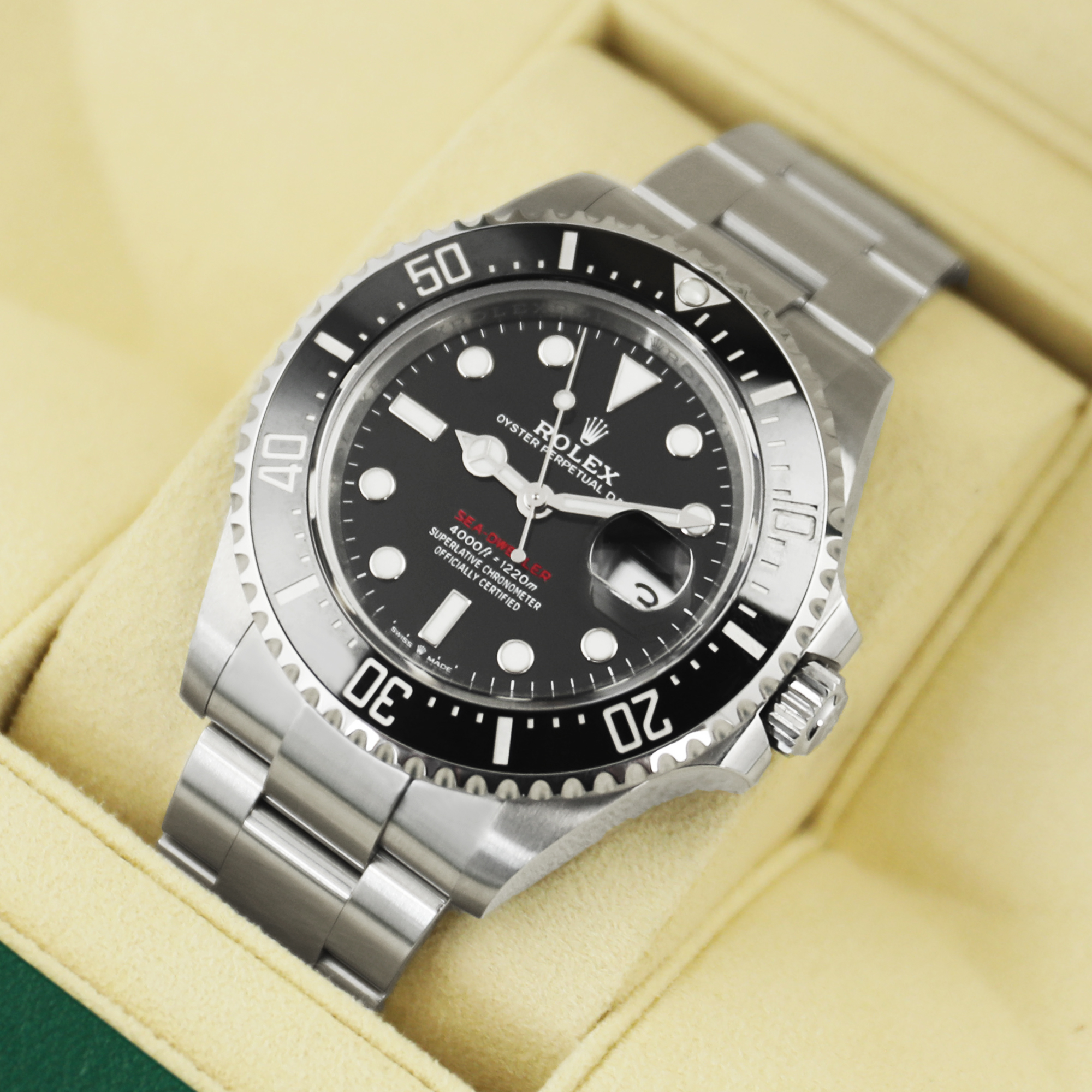 Rolex Sea-Dweller 126600 Thumbnail 4