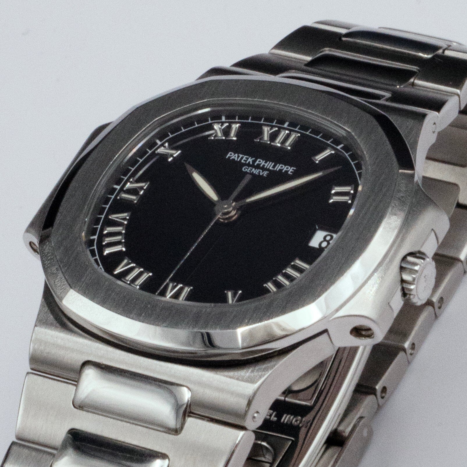 Patek Philippe Nautilus 3800/1A Thumbnail 3