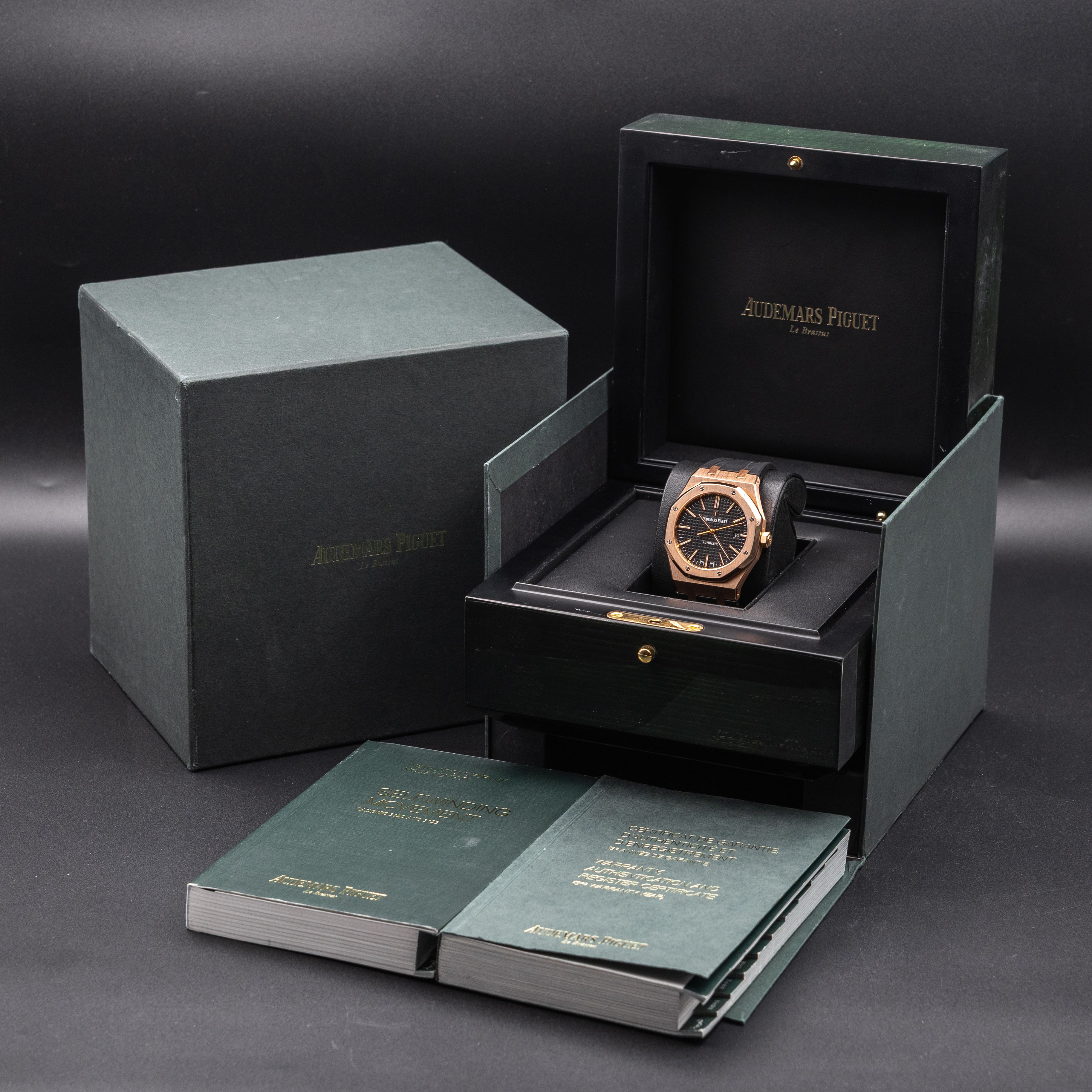 Audemars Piguet Royal Oak 15400OR.OO.D002CR.01 Thumbnail 5