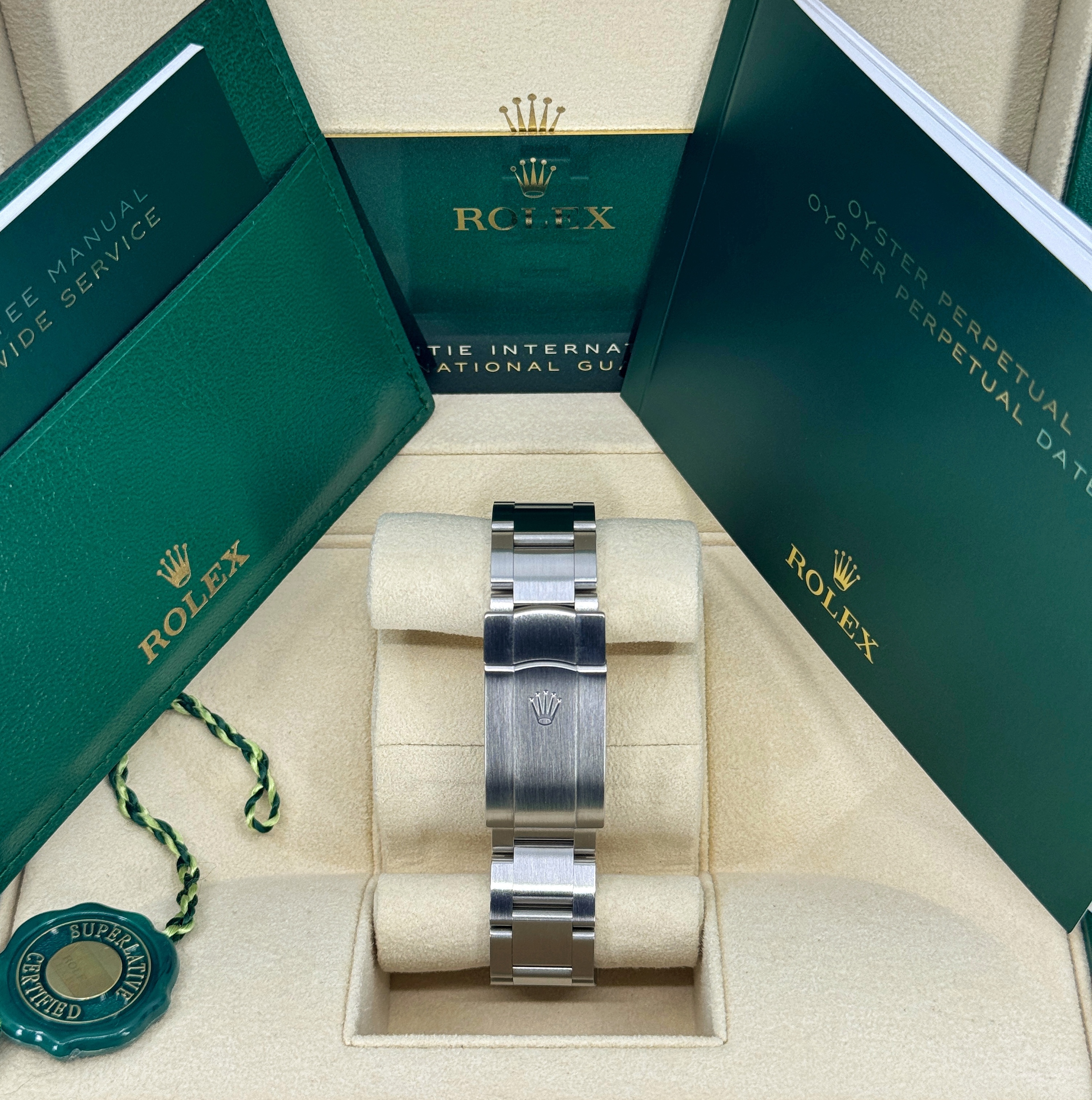 Rolex Oyster Perpetual 126000 Thumbnail 3