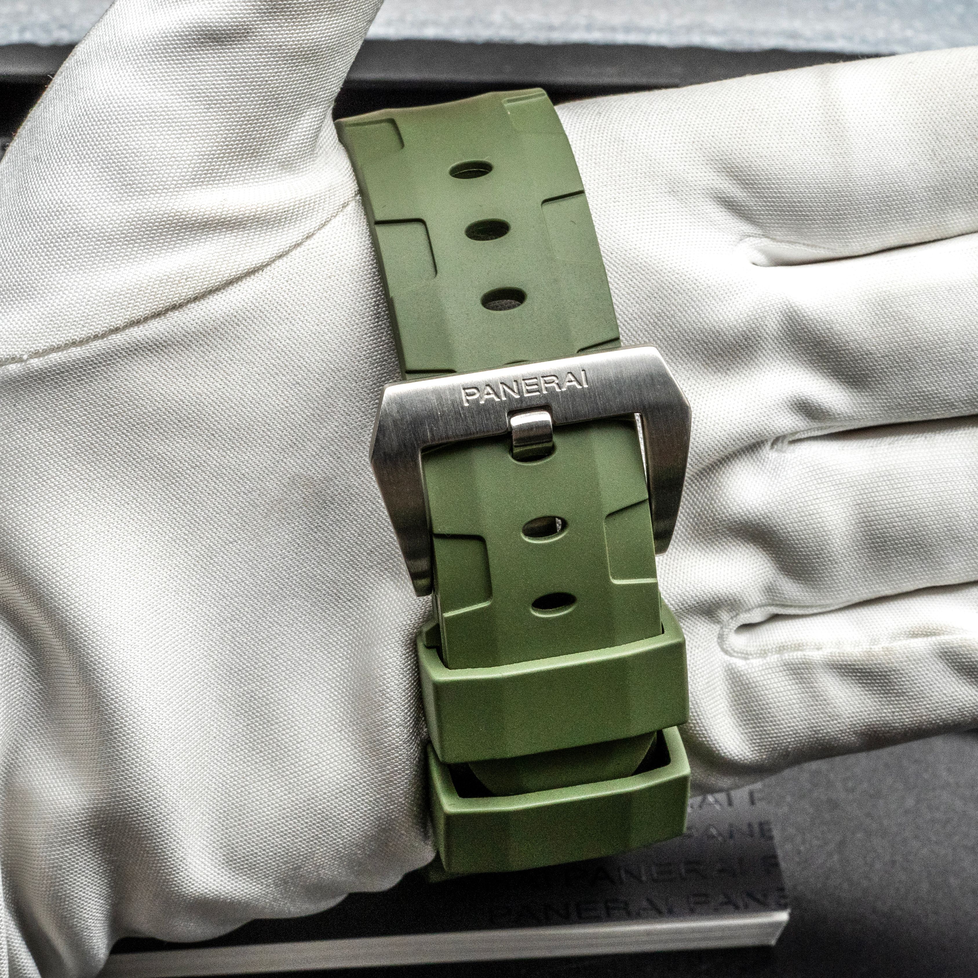 Panerai Luminor Marina PAM00422 Thumbnail 3
