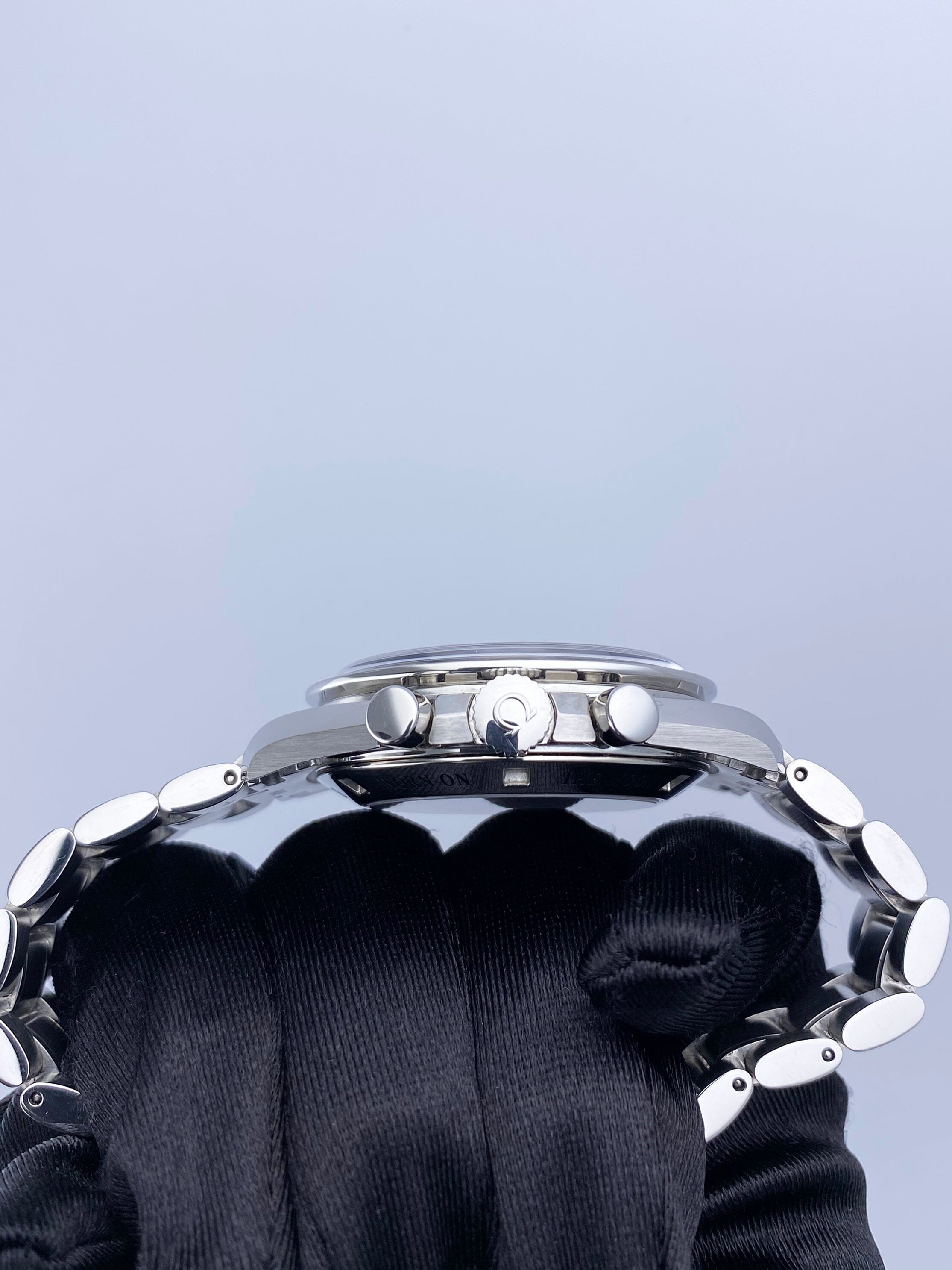 Omega Speedmaster Moonwatch 311.30.42.30.13.001 Thumbnail 4