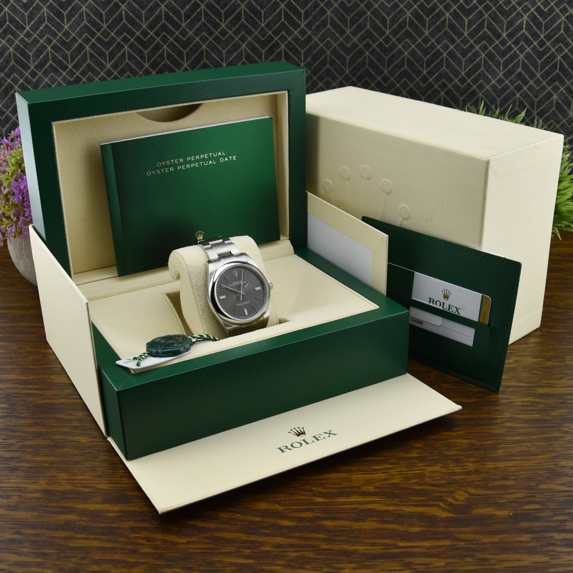 Rolex Oyster Perpetual 114300 Thumbnail 5