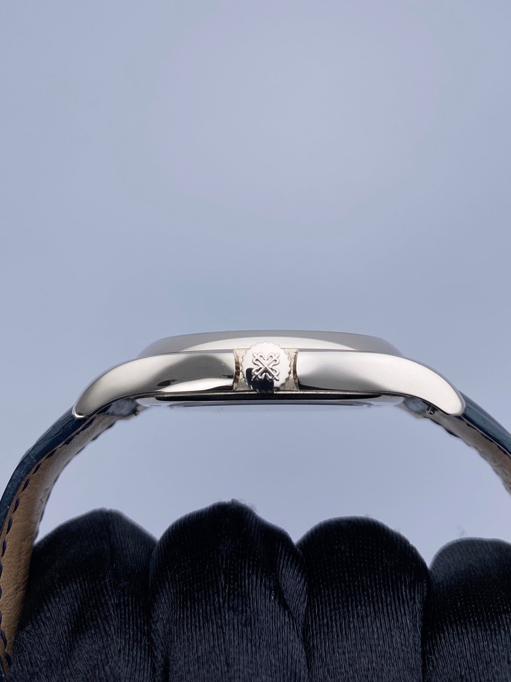 Patek Philippe World Time 5130G-001 Thumbnail 4