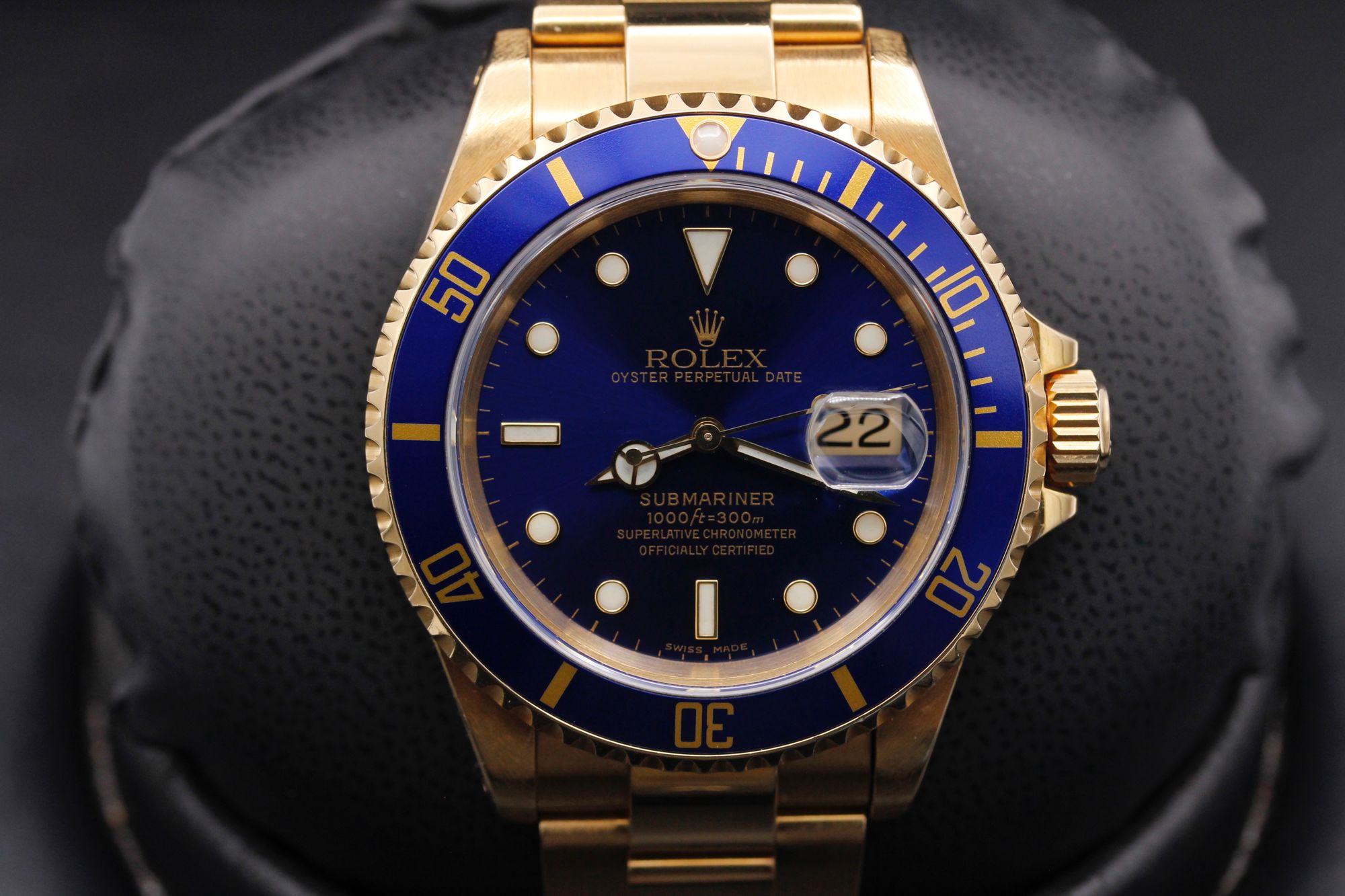 Rolex Submariner 16618 Thumbnail 1