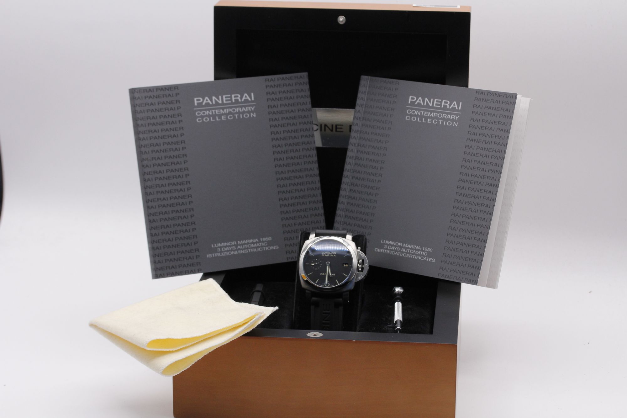 Panerai Luminor Marina PAM00392 Thumbnail 5