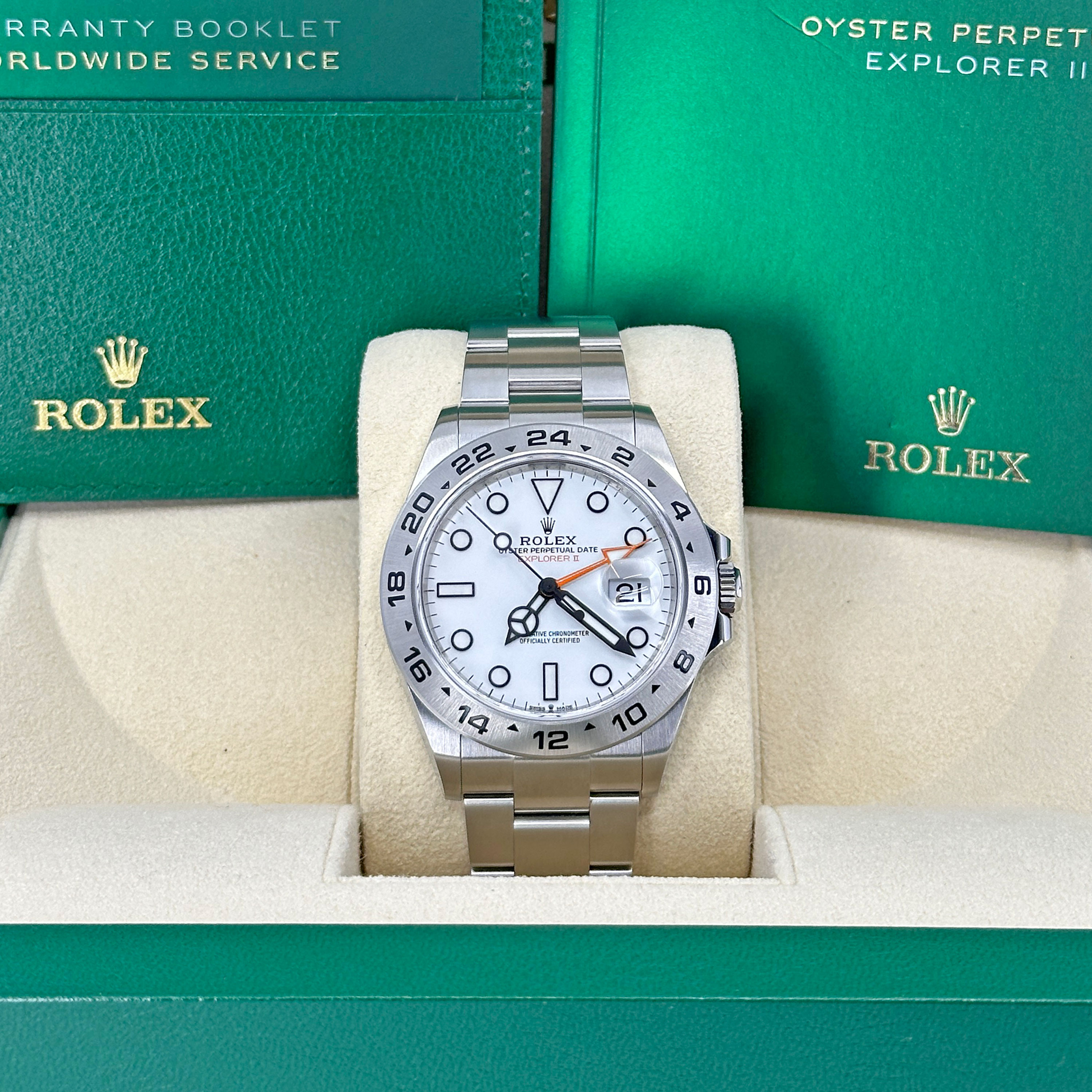 Rolex Explorer II 226570 Thumbnail 2