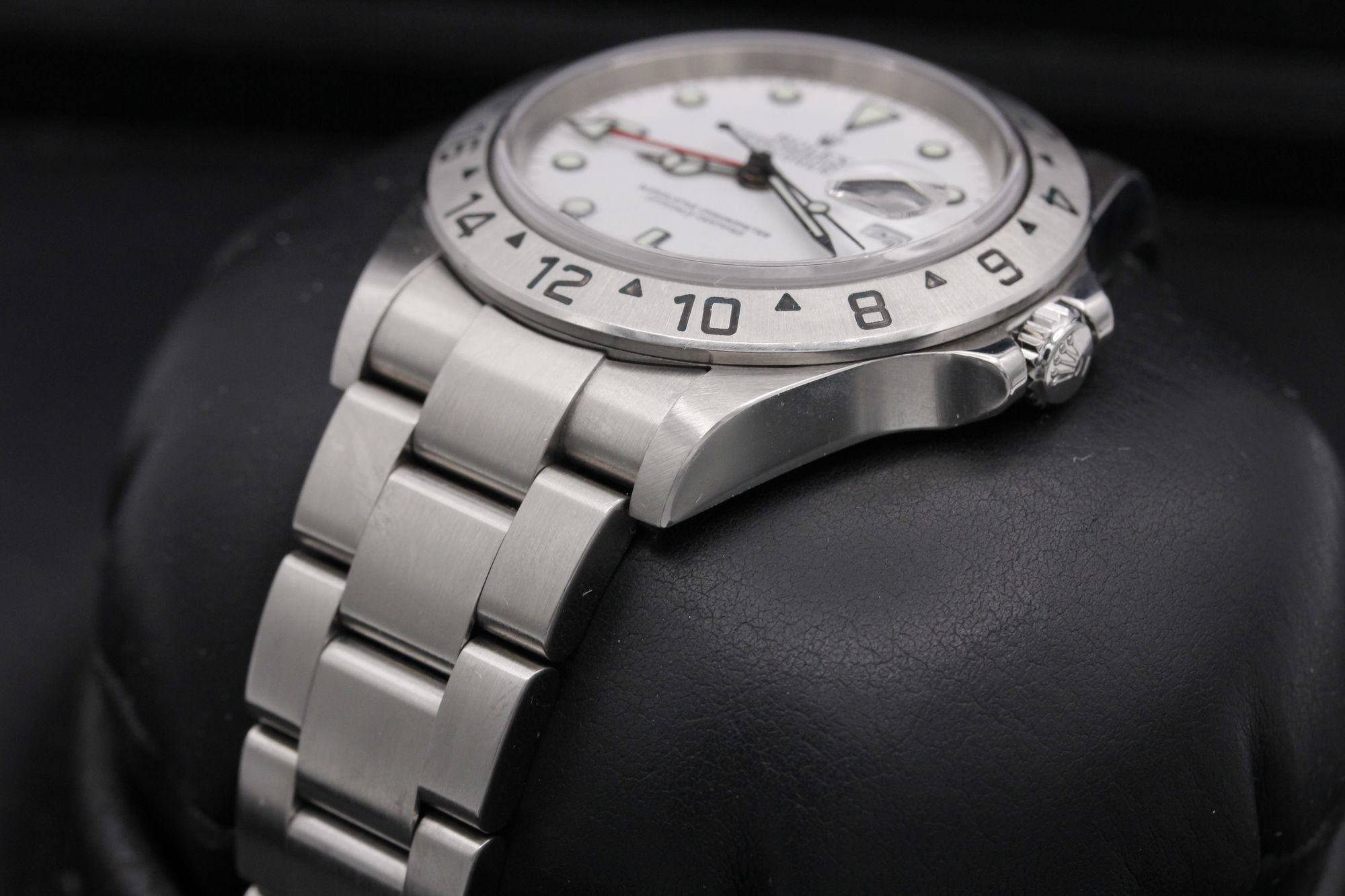 Rolex Explorer II 16570 Thumbnail 2