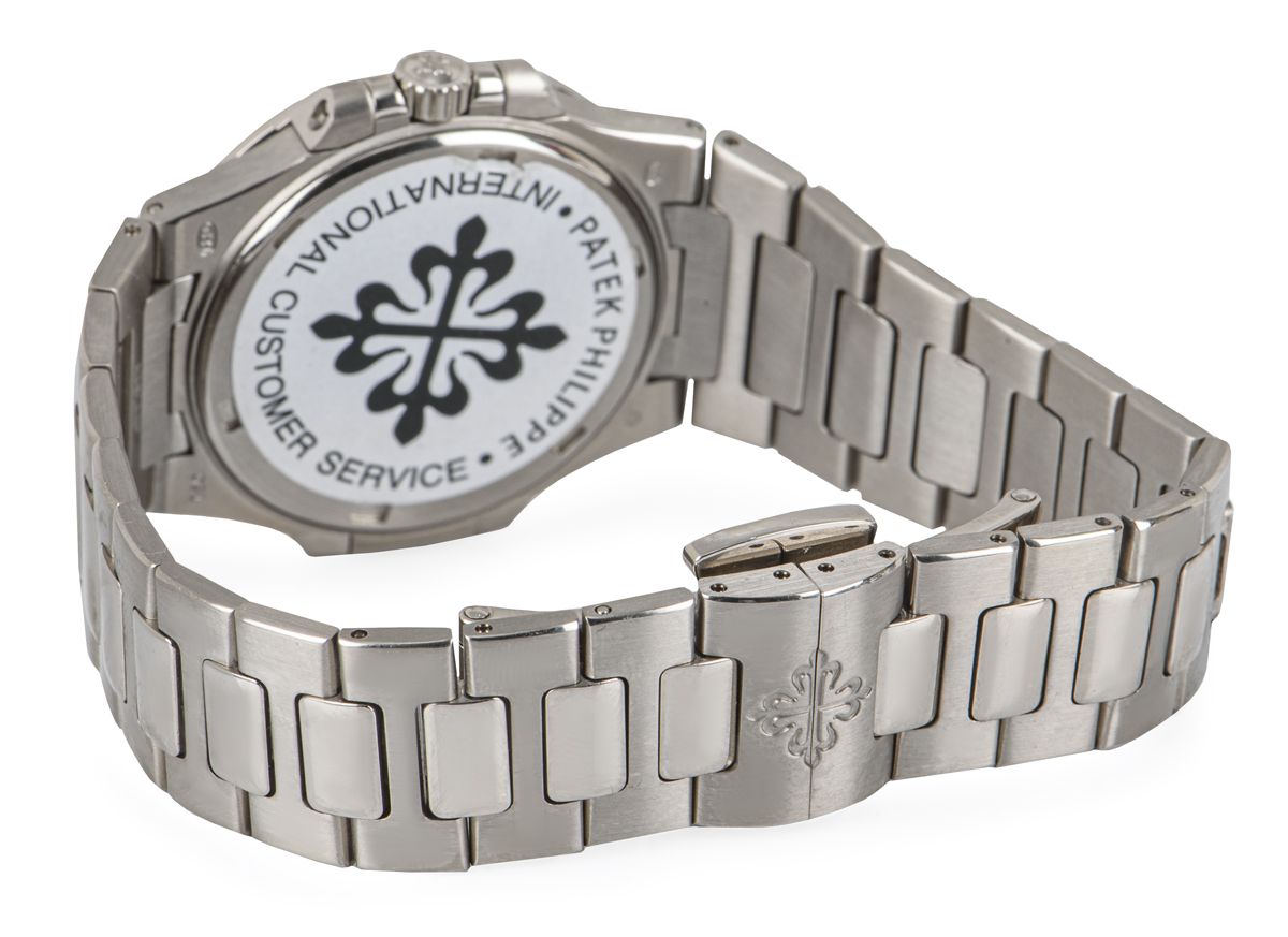 Patek Philippe Nautilus 7011/1G-010 Thumbnail 4