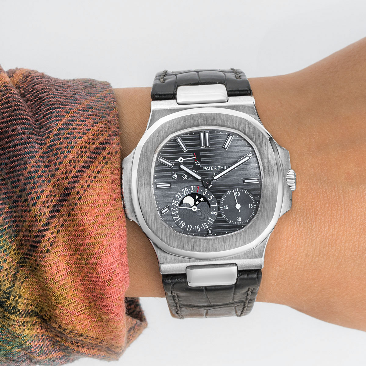 Patek Philippe Nautilus 5712G-001 Thumbnail 5
