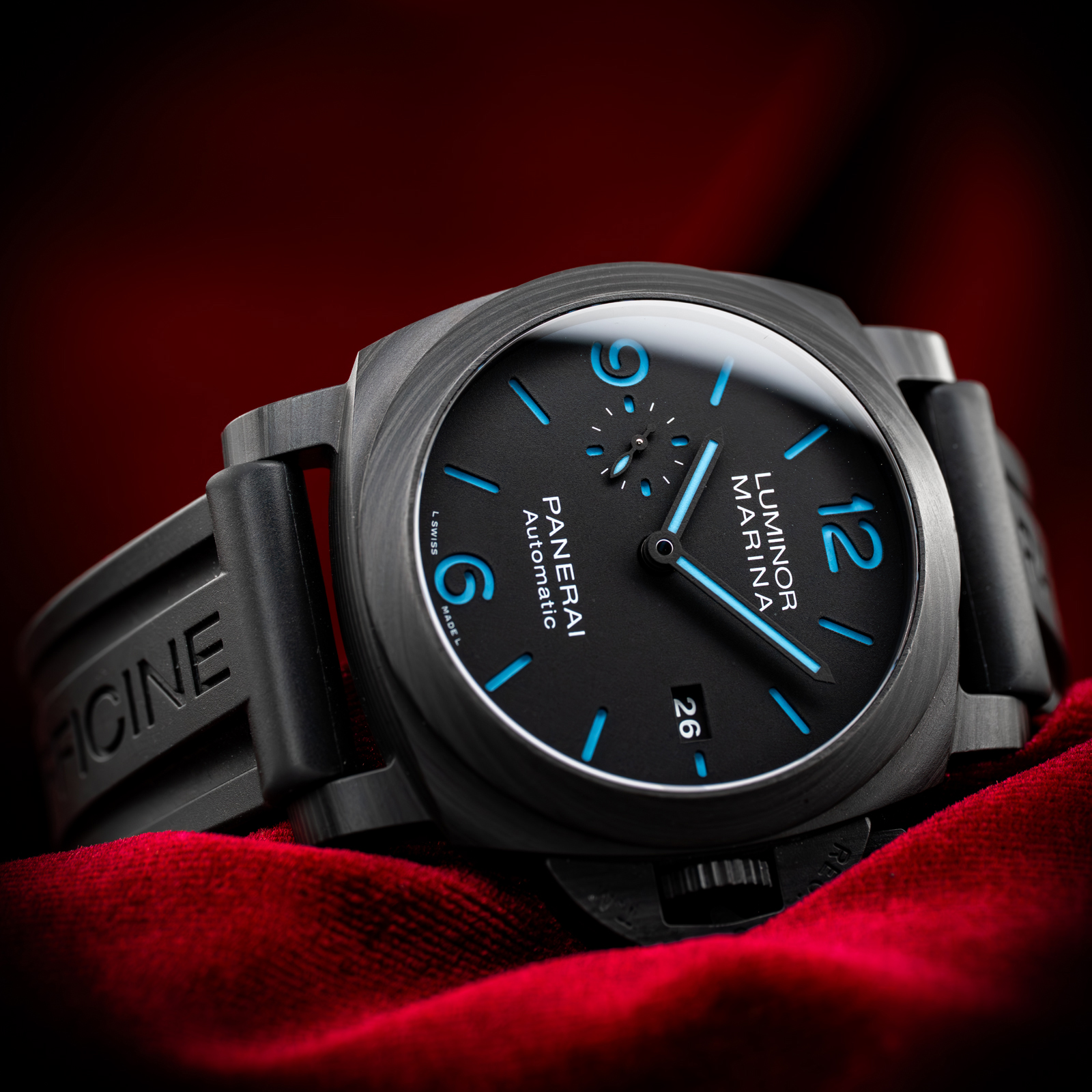 Panerai Luminor Marina Carbotech PAM01661 Thumbnail 2